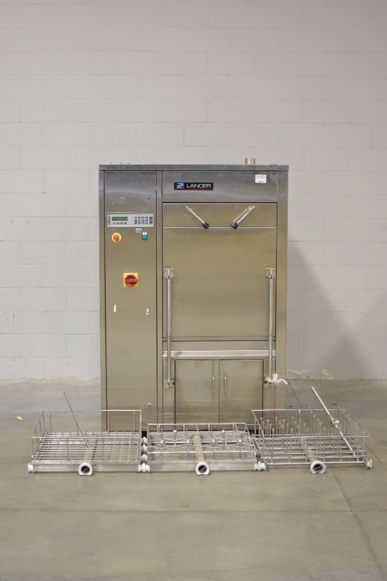 Lancer 1600PCM Glass Washer