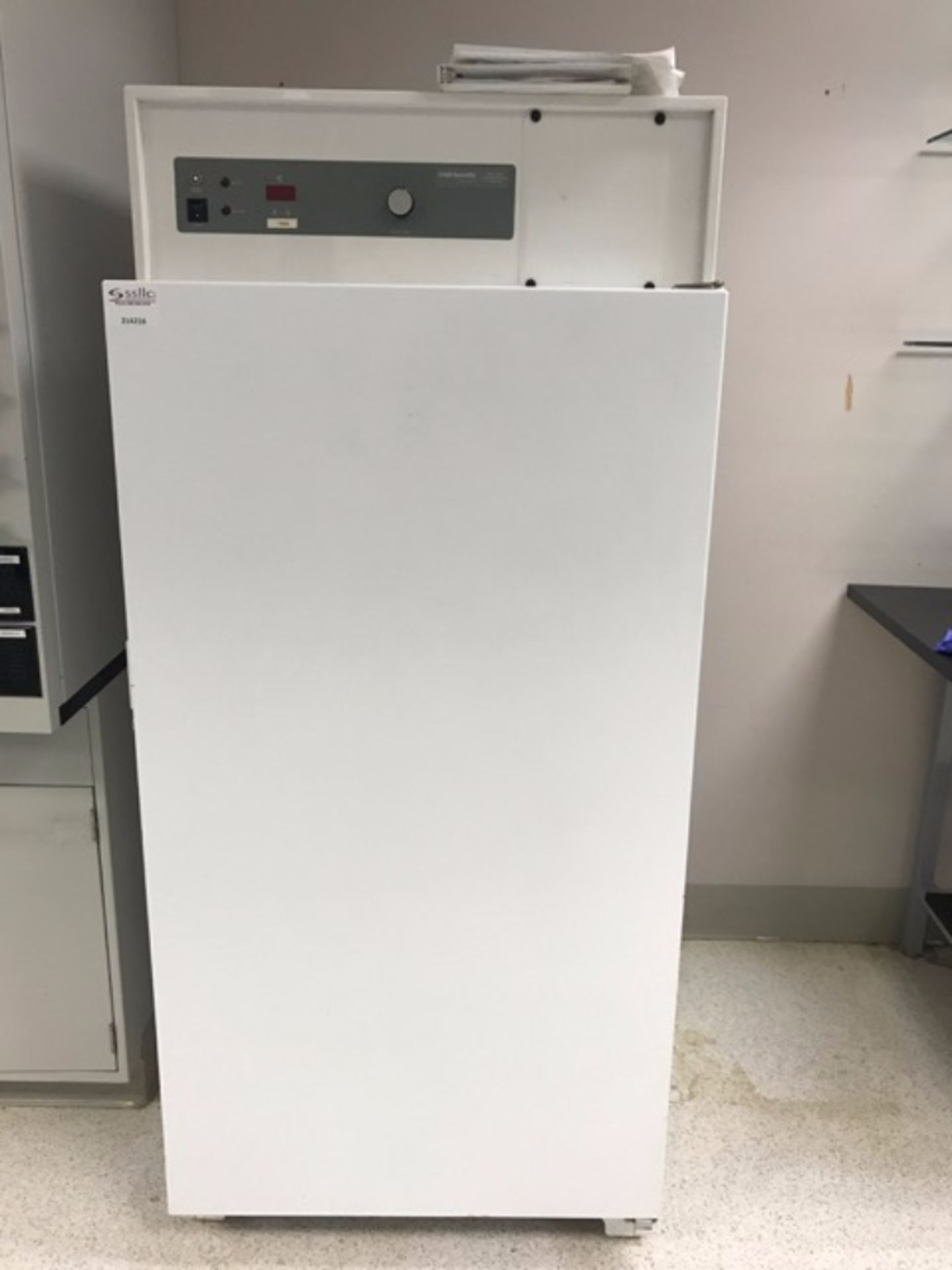 Thermo Scientific Model 2020 Low Temp Incubator