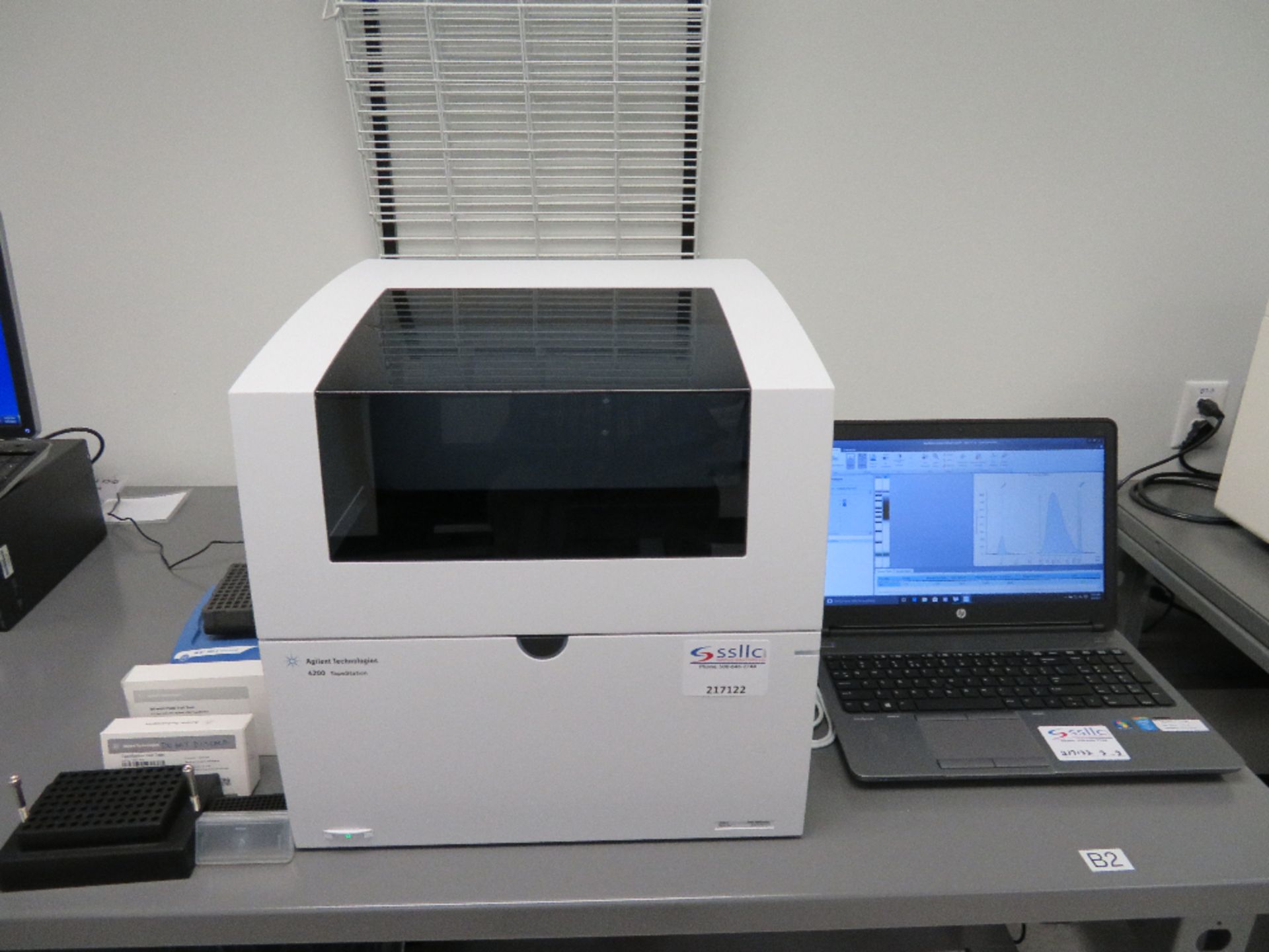 Agilent 4200 Tapestation G2991A with laptop