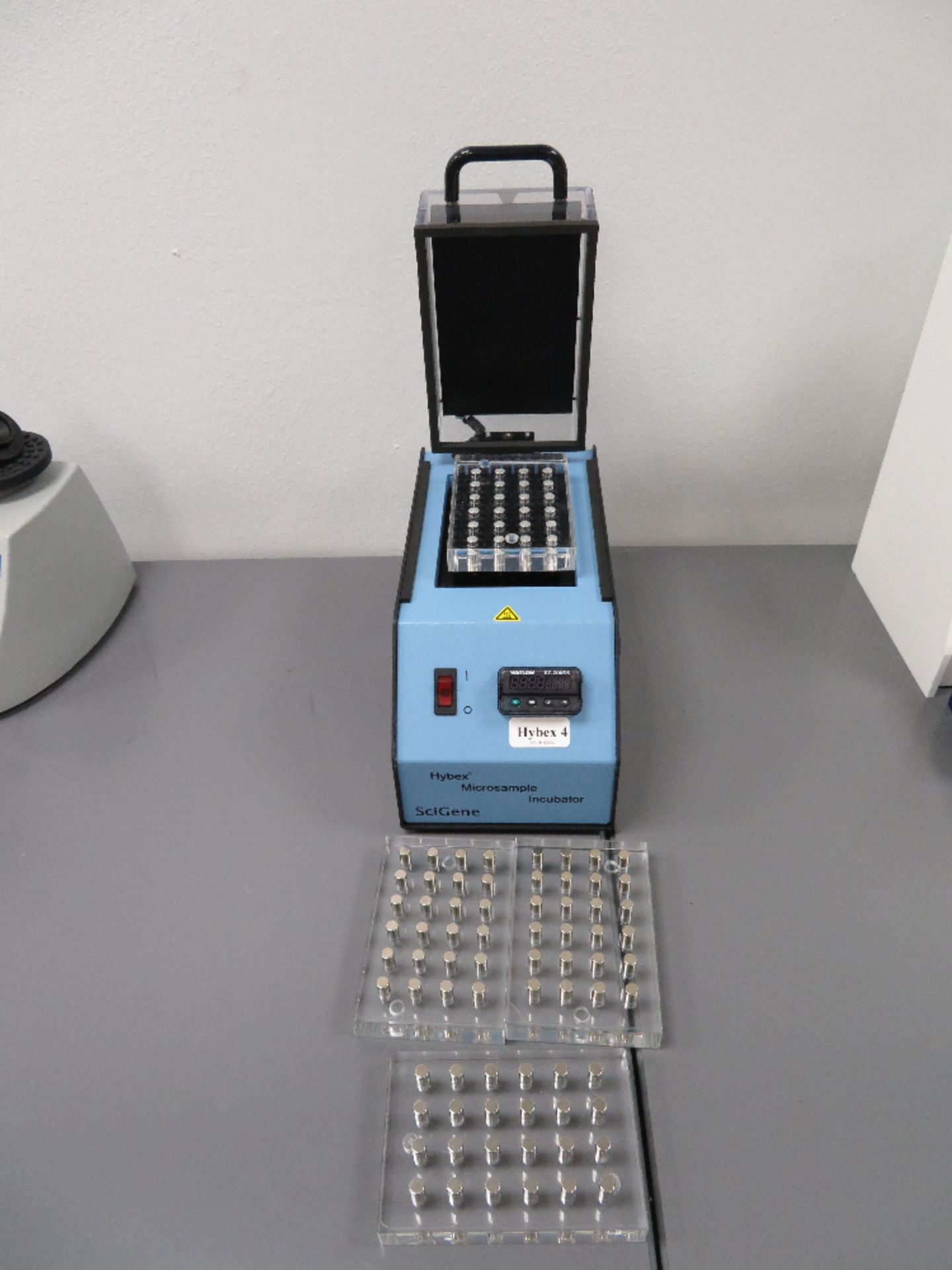 SciGene Hybex Microsample Incubator SN Hy 152192