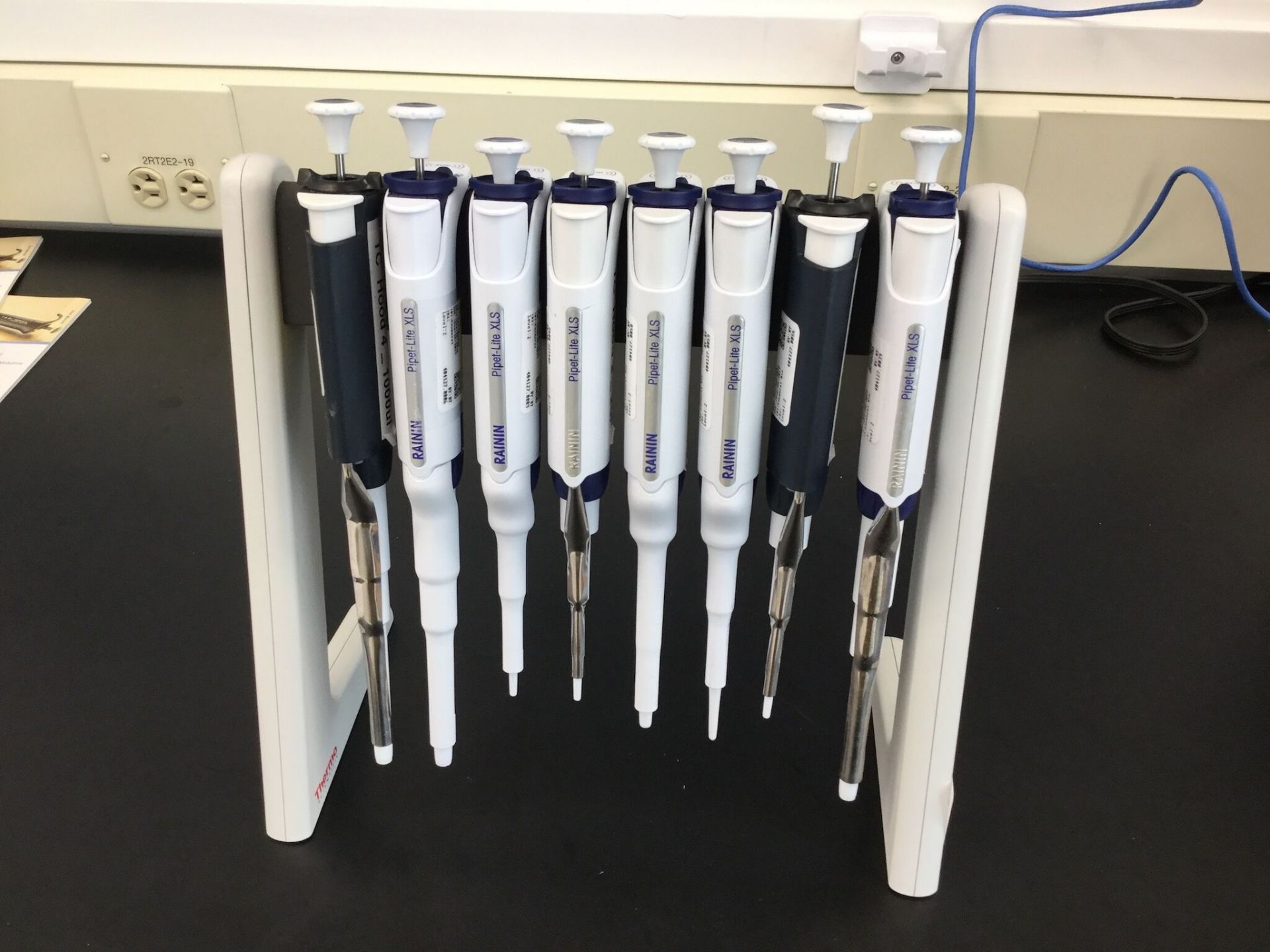 Lot of (8) Single Channel Pipettes