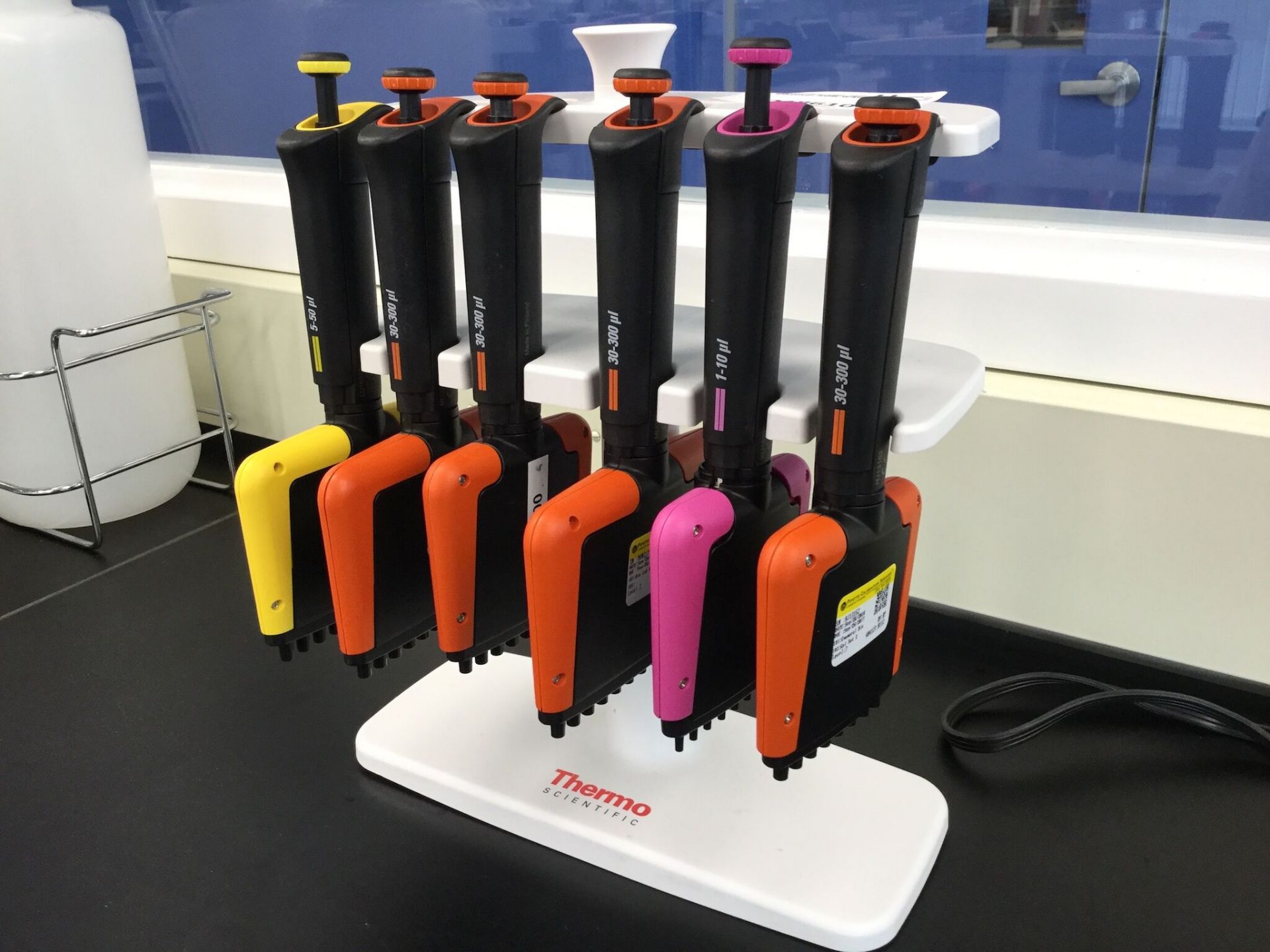 Lot of (6) Thermo Scientific Multi-Channel Pipettes - Image 2 of 2