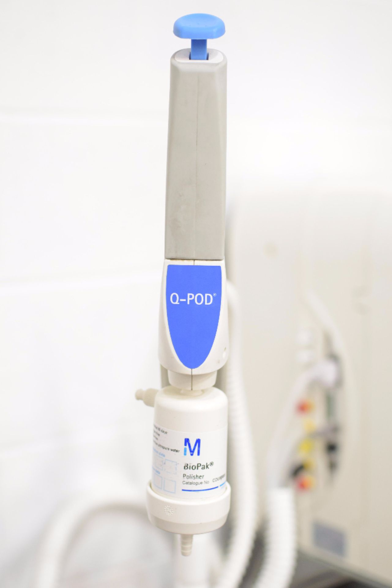 Millipore Milli-Q Advantage A10 Water Purification System - Image 4 of 4