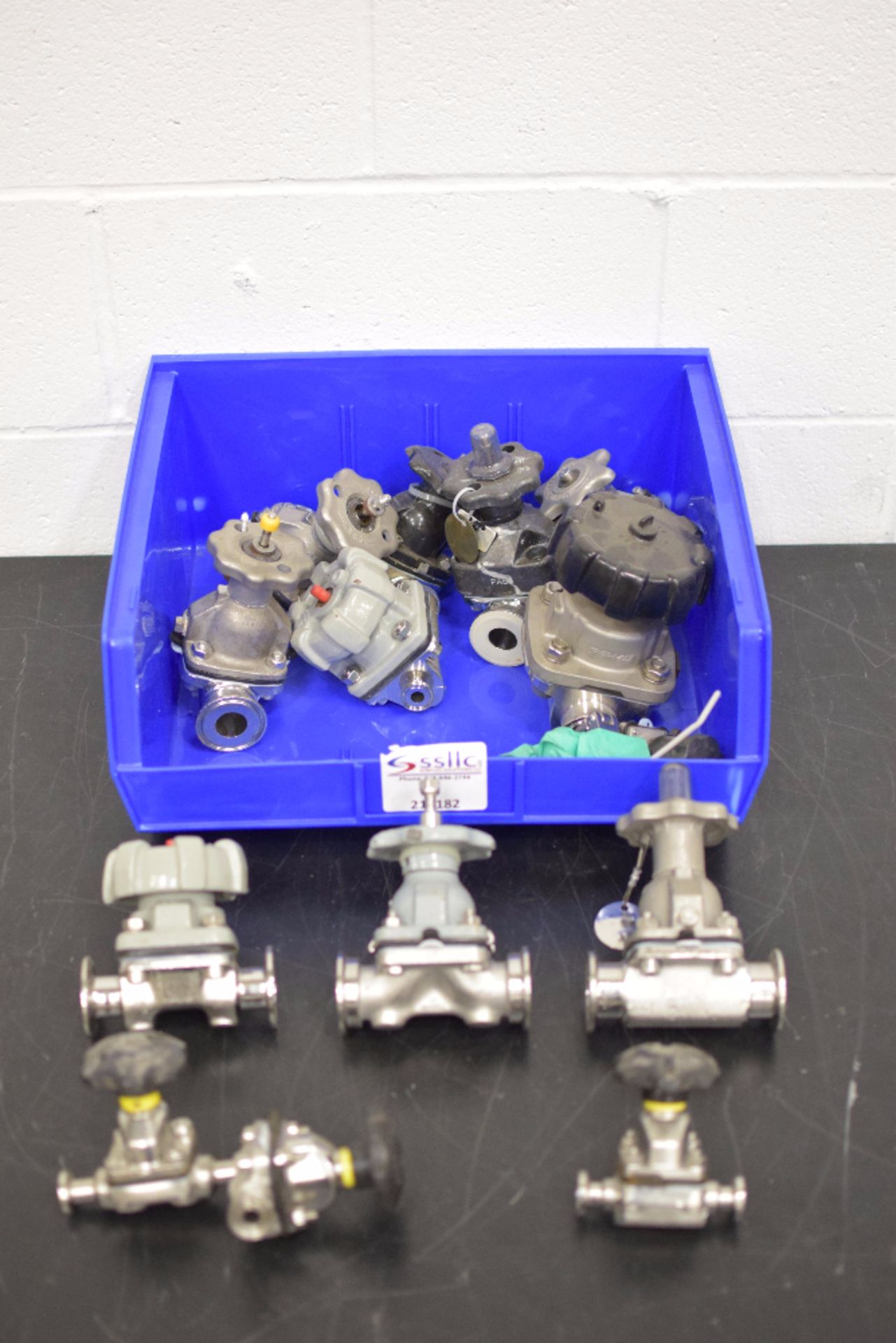 Lot of Shut Off Valves