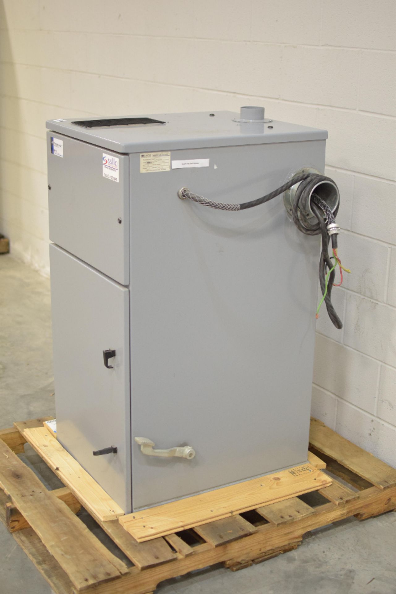 Neutro-Vac Model DC-75 Dust Collector - Image 5 of 5