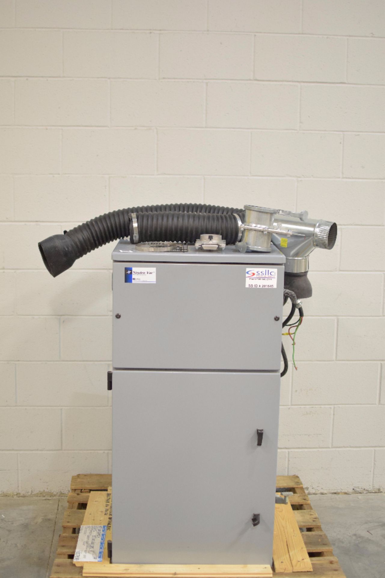 Neutro-Vac Model DC-75 Dust Collector