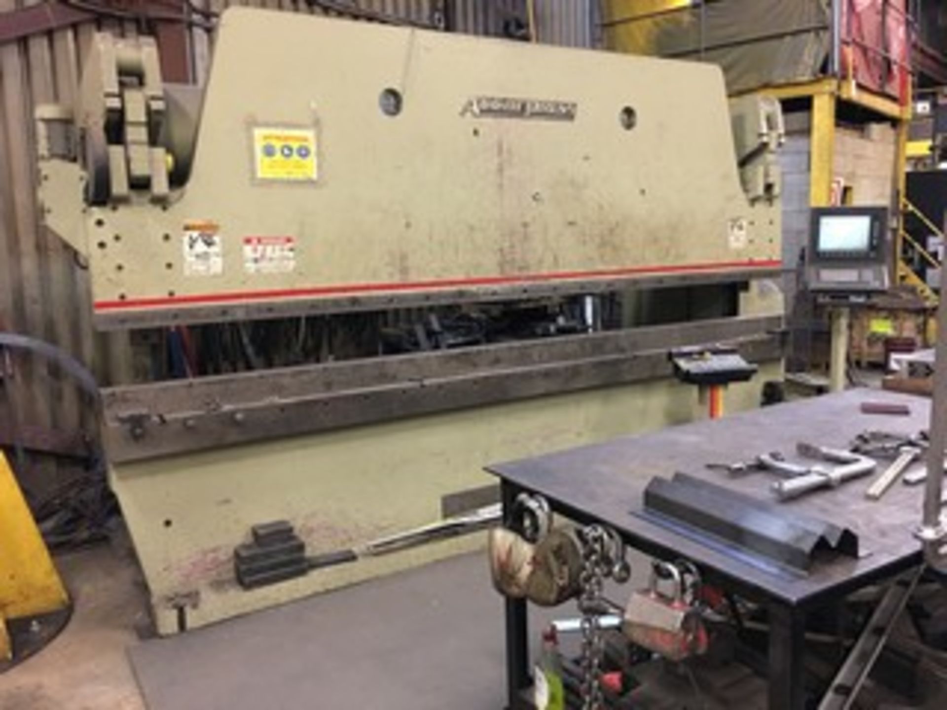 HYDRAULIC PRESS BRRAKE, ACCURPRESS, MODEL725014, 2000  (LOCATED AT TERREBONNE QC.)