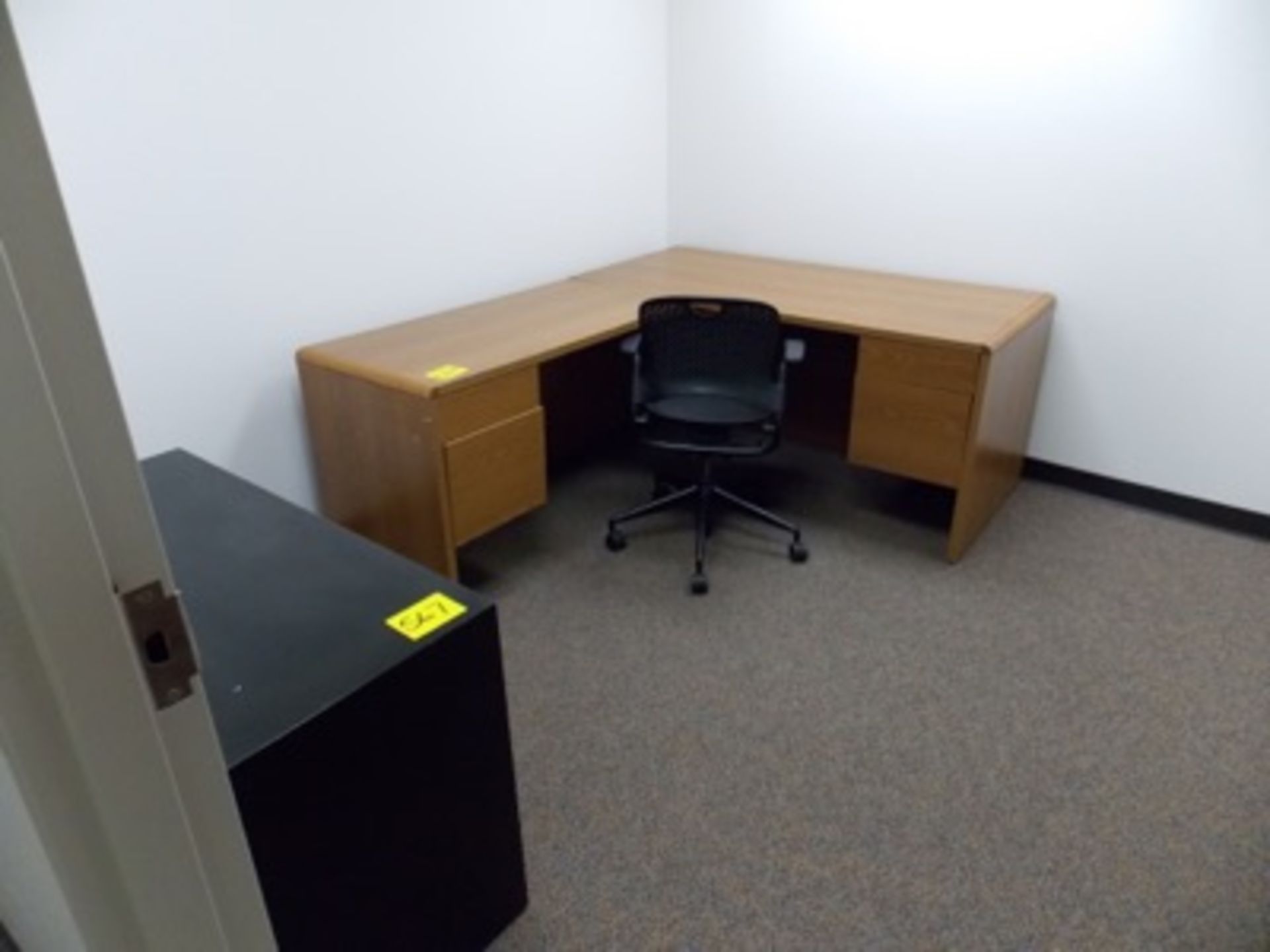 (Lot) Office Furniture in (8) Rooms - Image 6 of 8