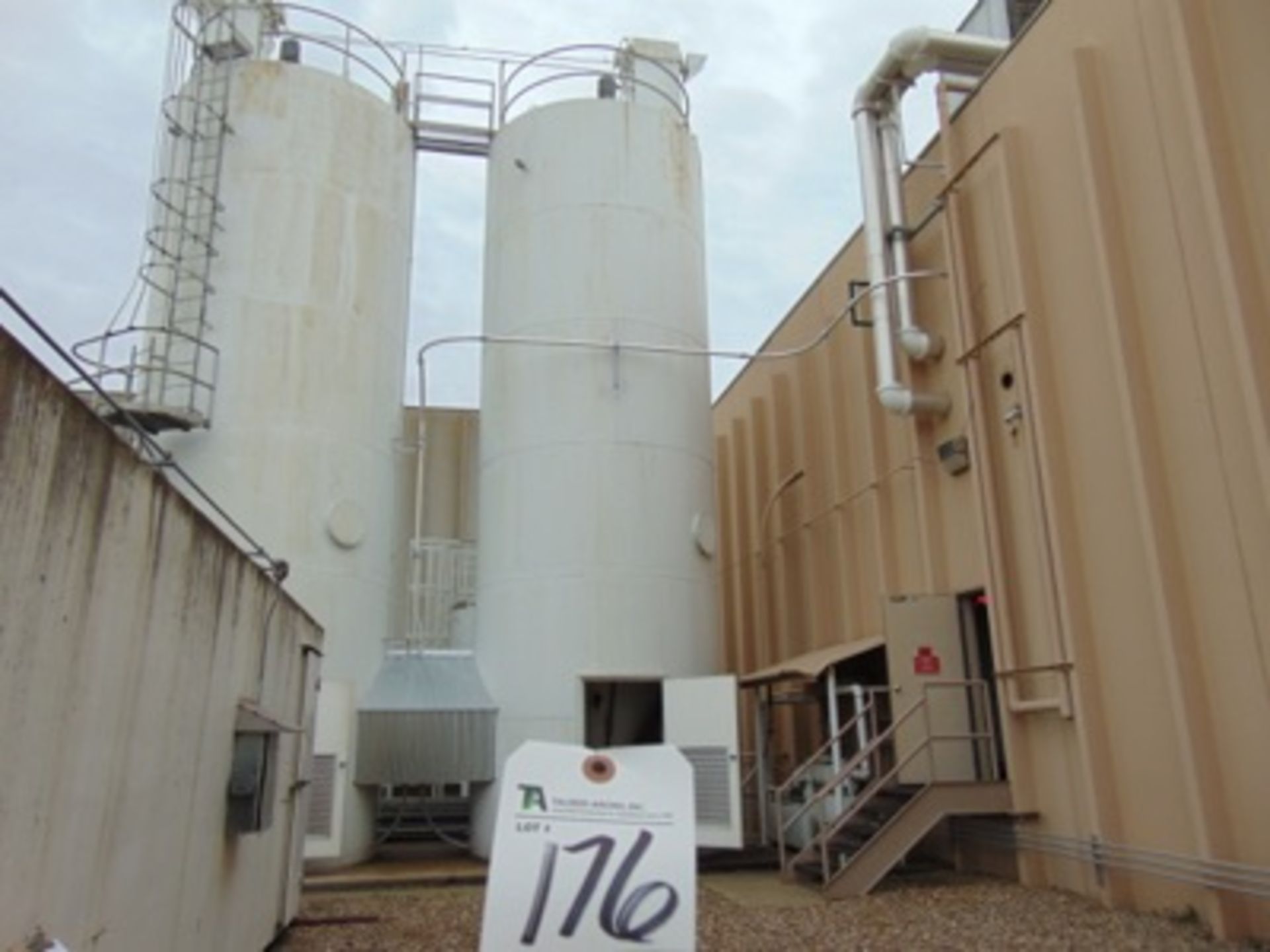 80,000lb. Cap. Silo w/ Air Lock Valve