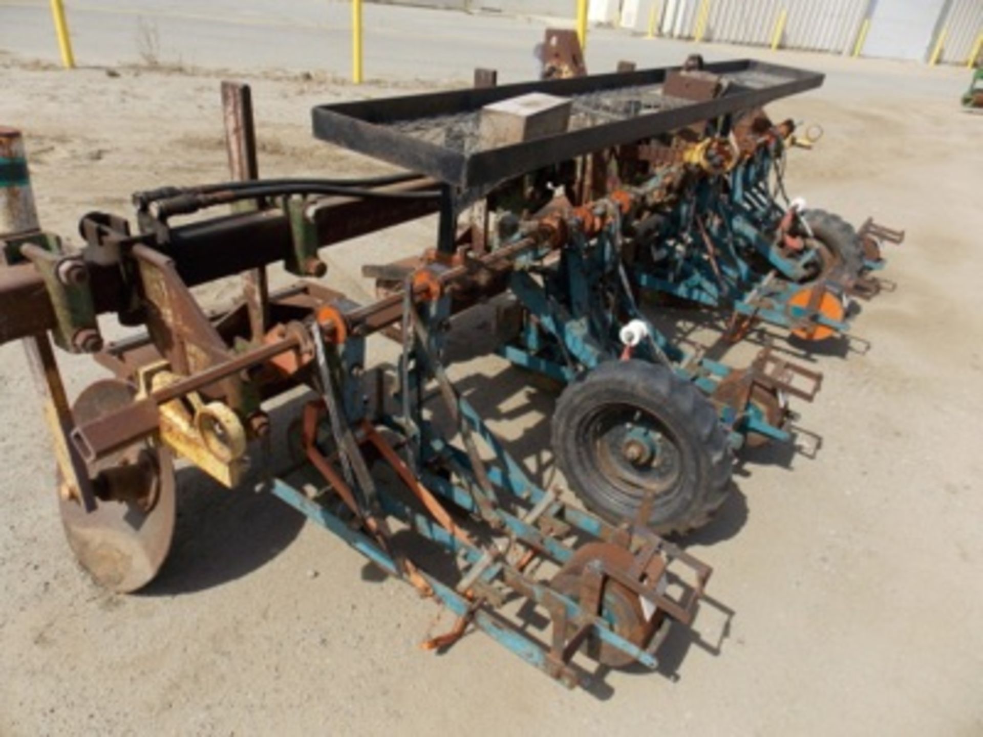 Stan Hay 4 Bed 40" Planter - Image 2 of 3