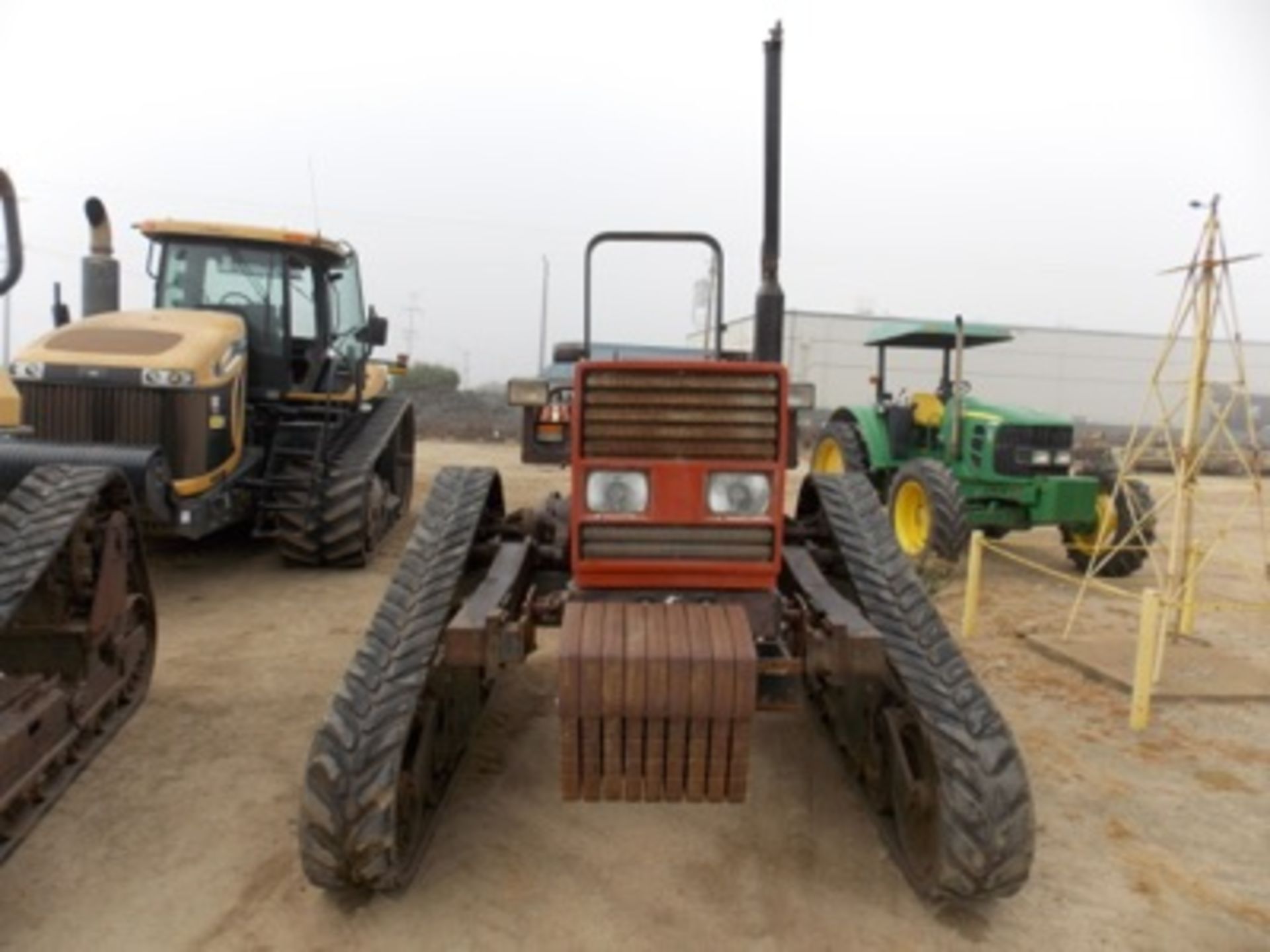 FIAT mod. 80-75/16, 3pt. Hitch, Crawler Mudder Tractor, Hrs: 2081; S/N 473556 - Image 2 of 7