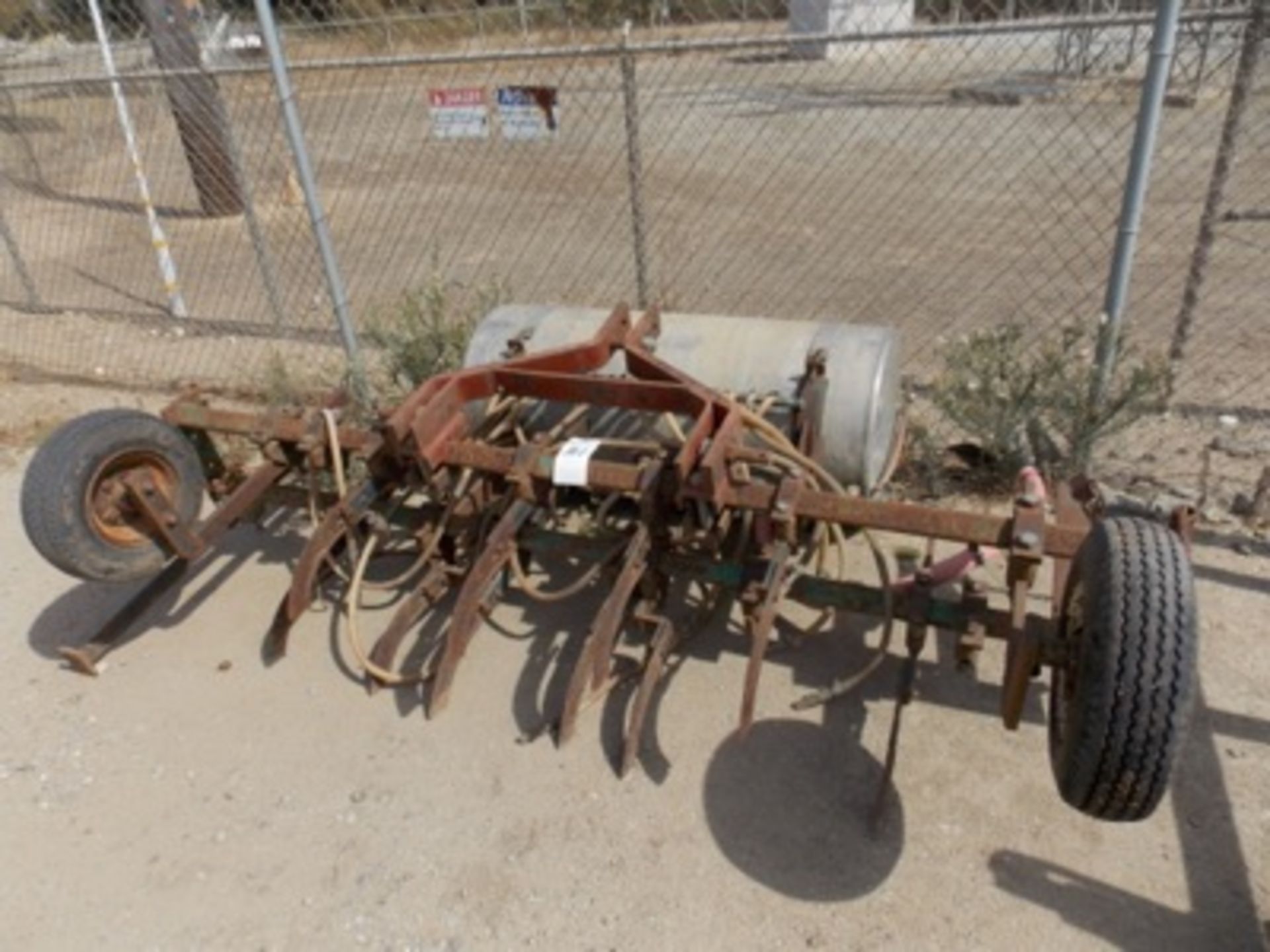 80" Single Bed Fertilizing Unit