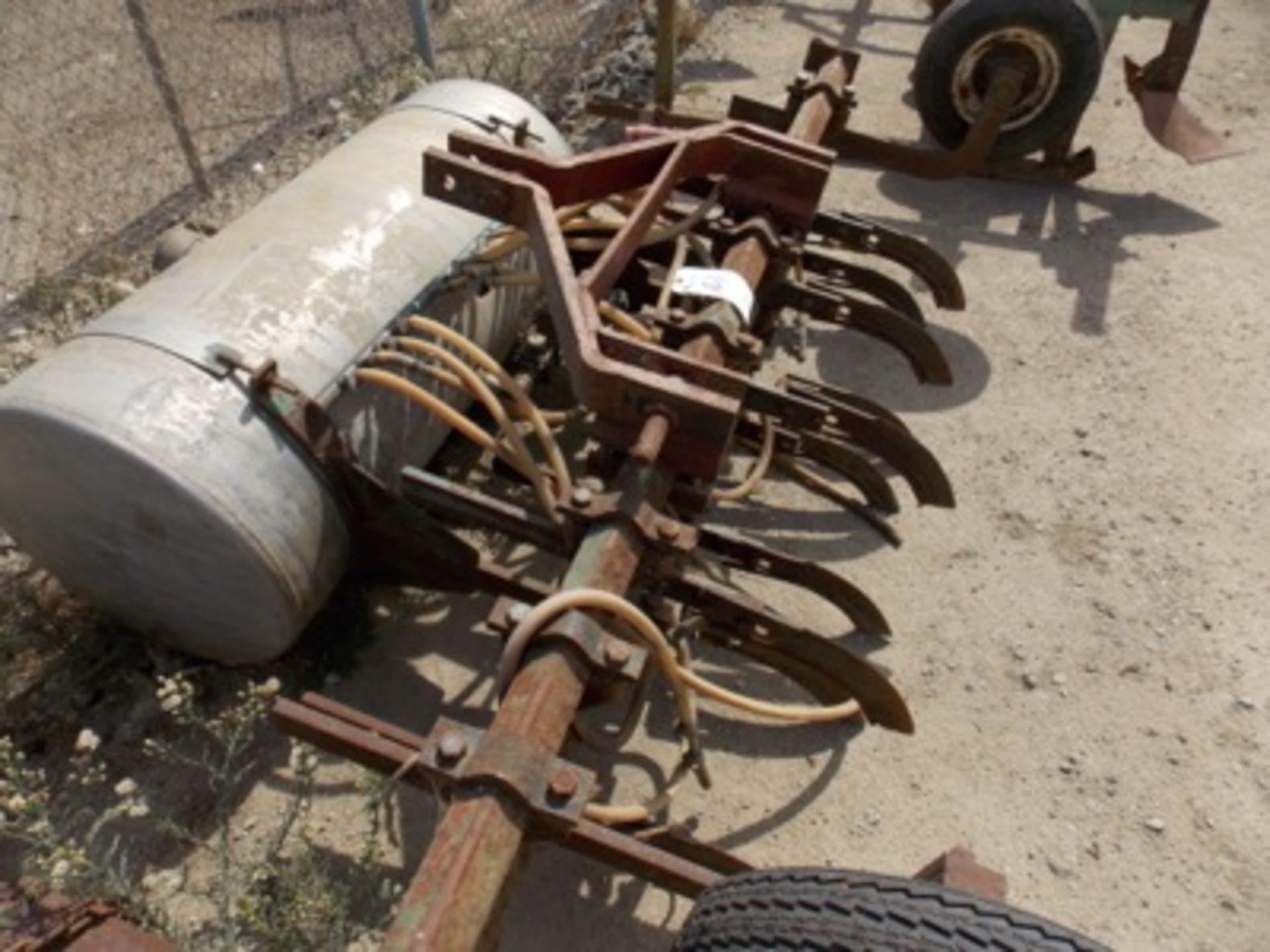 80" Single Bed Fertilizing Unit - Image 2 of 3