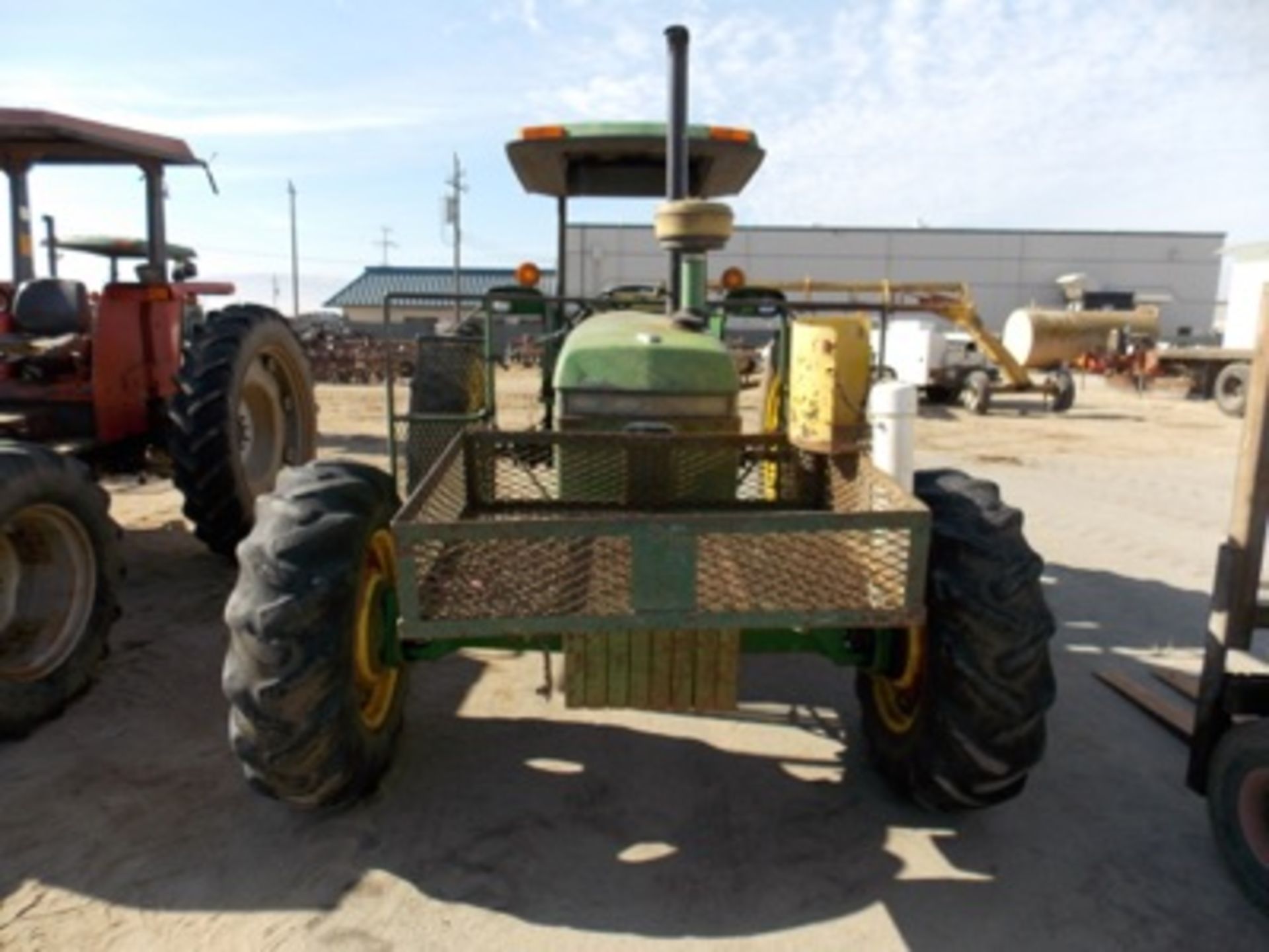 (1984) John Deere mod. 2750, 4WD, 3pt. Hitch Farm Tractor, Hrs: 9823; S/N LO2750W514763 - Image 2 of 7