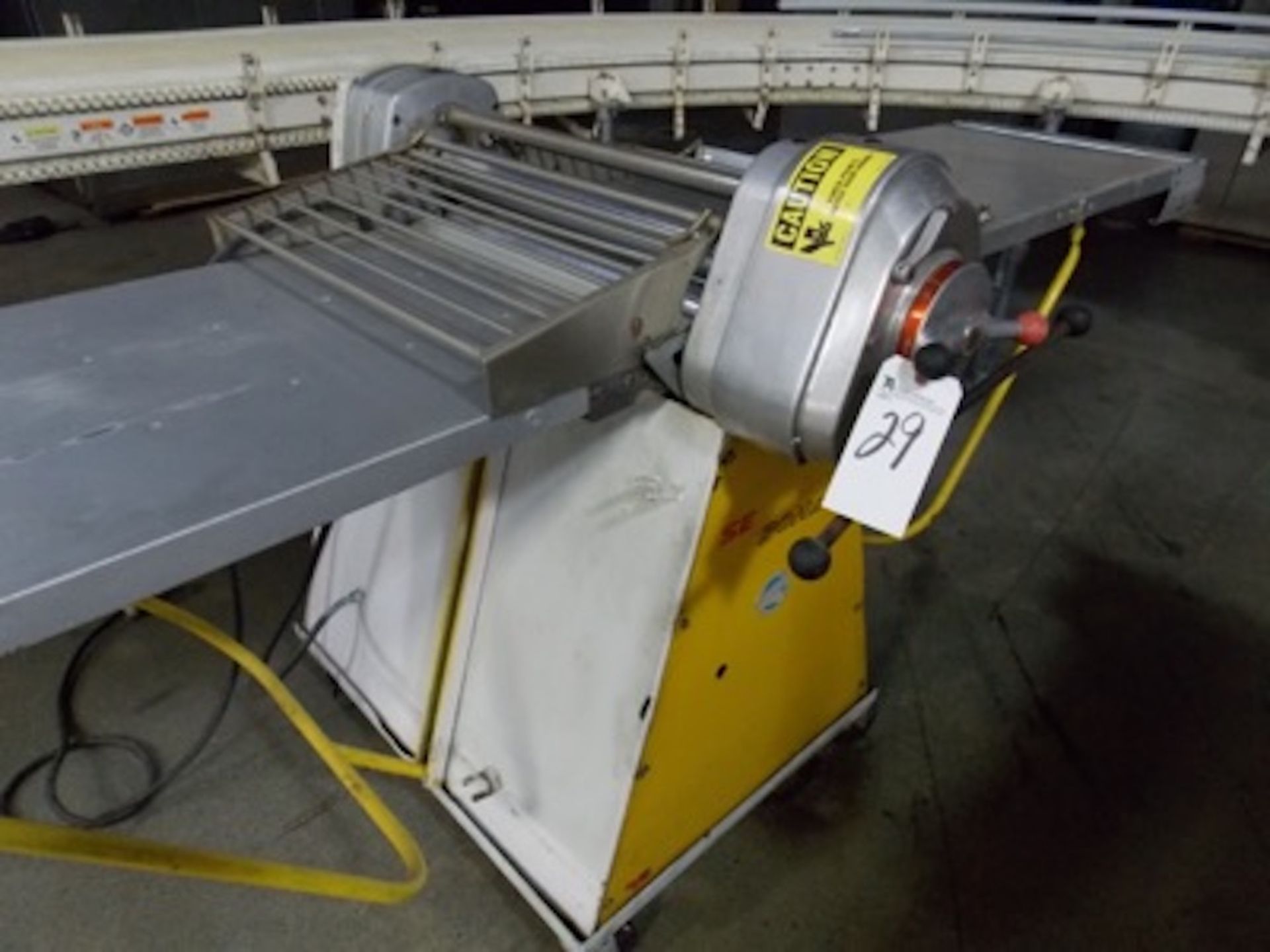 Rondo mod. SMK64, 25" Dough Sheeter w/ In & Outfeed Conveyor