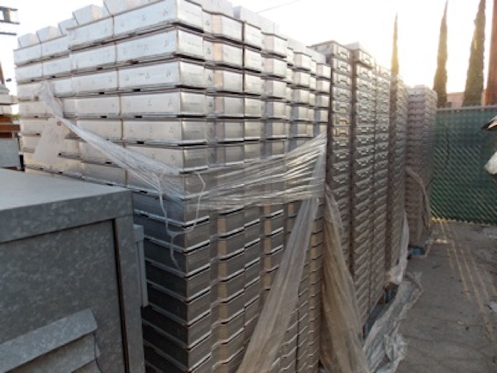 (Lot) Approx. (10) Pallets, Approx. Qty. (1,000) Metal Bread Trays