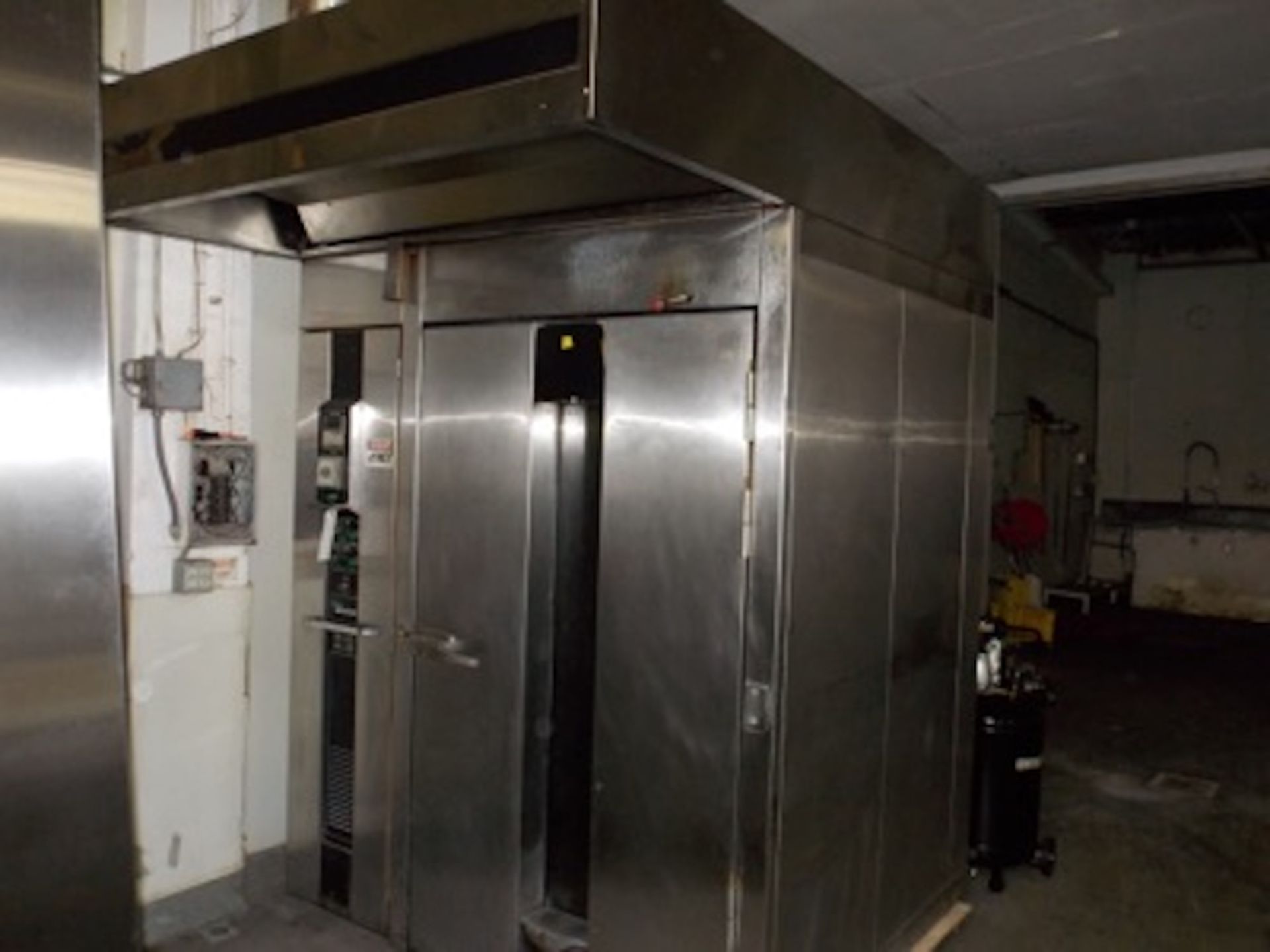 Baxter Rotary Rack Gas Oven 4'x4'x6'Tall Inside Size, 8'x6'x8.5' Tall Outside Size, mod. OV210G-M2B,