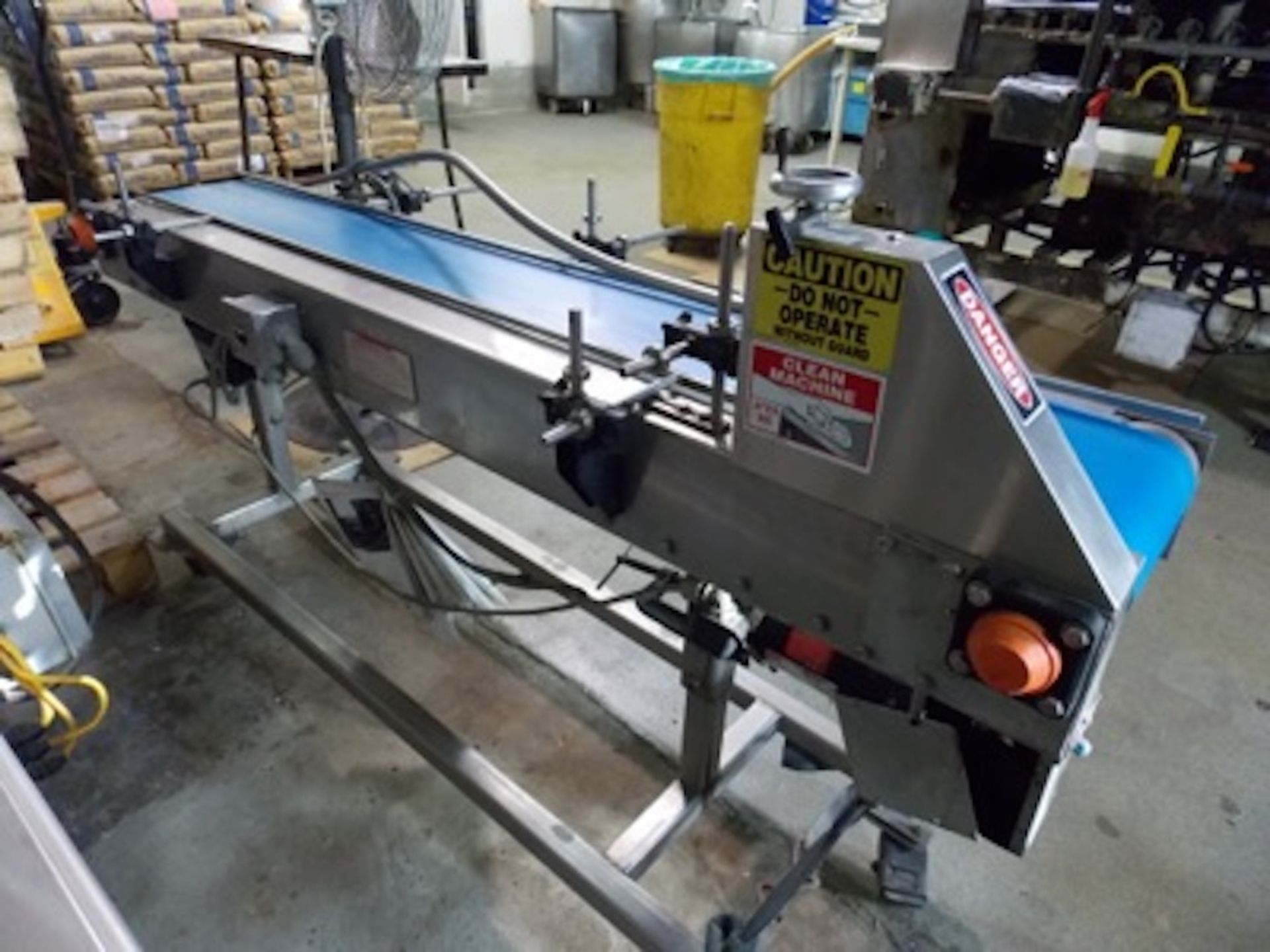 (2001) Inline Plastic mod. ALD-RH Automatic Locking Unit, 110 Volts, 1 PH, 60Hz, S.S. Power Conveyor - Image 2 of 5