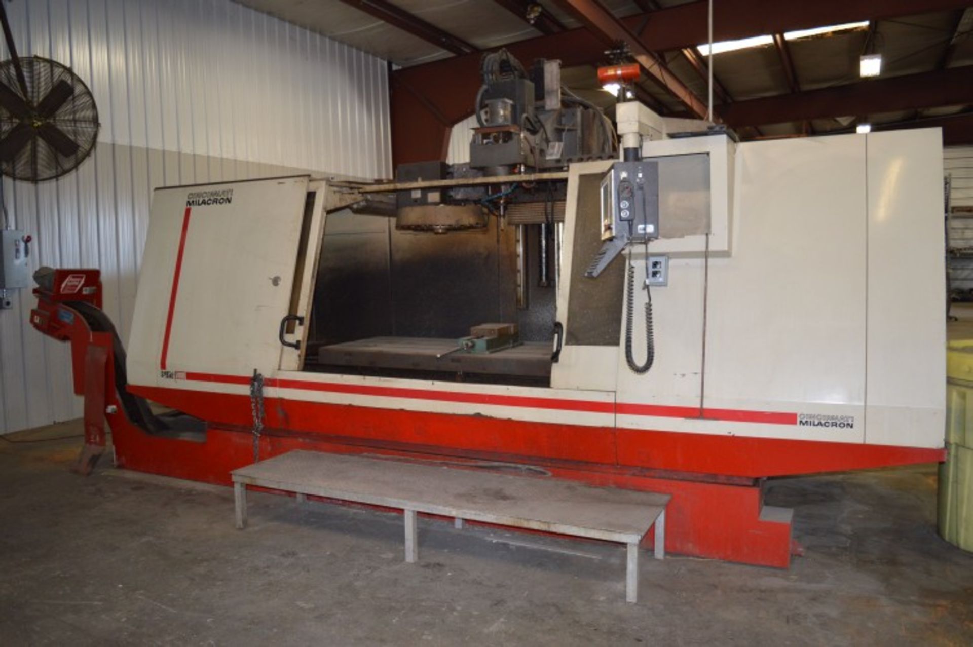 Cincinnati Sabre 2000 CNC Machining Center