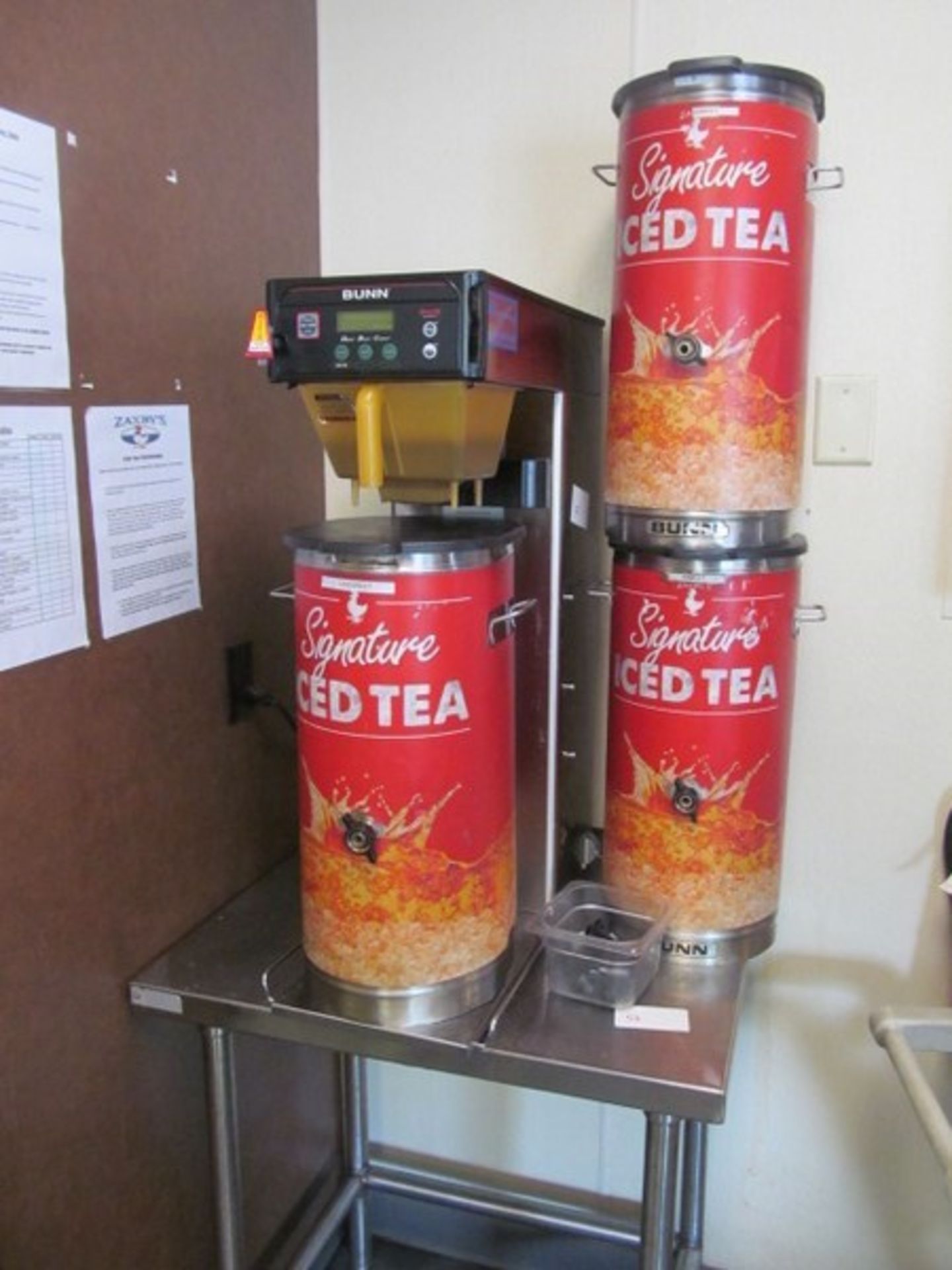 Bunn Ice Tea Dispenser, Model: ITCB-OV w/ 3 Tea Dispensers