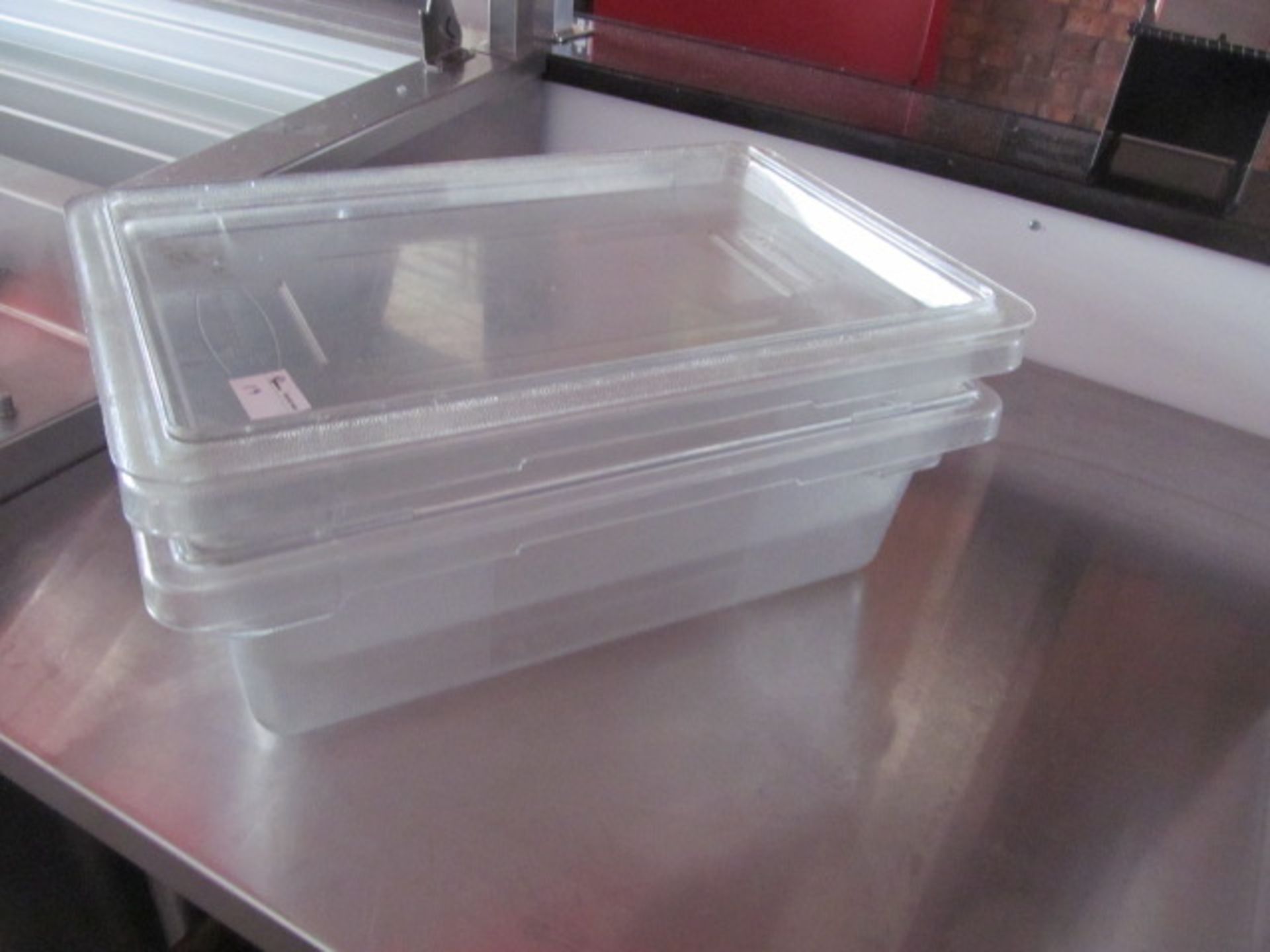 (2) Rubbermaid Plastic Pans w/ One Lid - Image 2 of 2