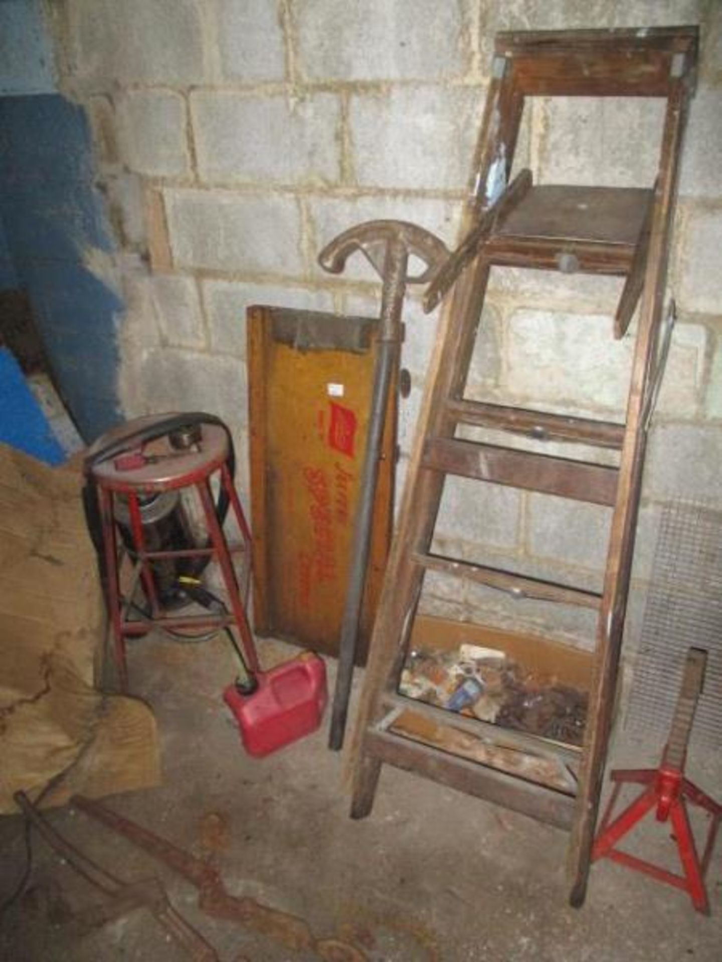 Pipe Bender, Jeepers Creeper, Stool, Step Ladder, Jack Stand and 2 Chain Binders - Image 6 of 7
