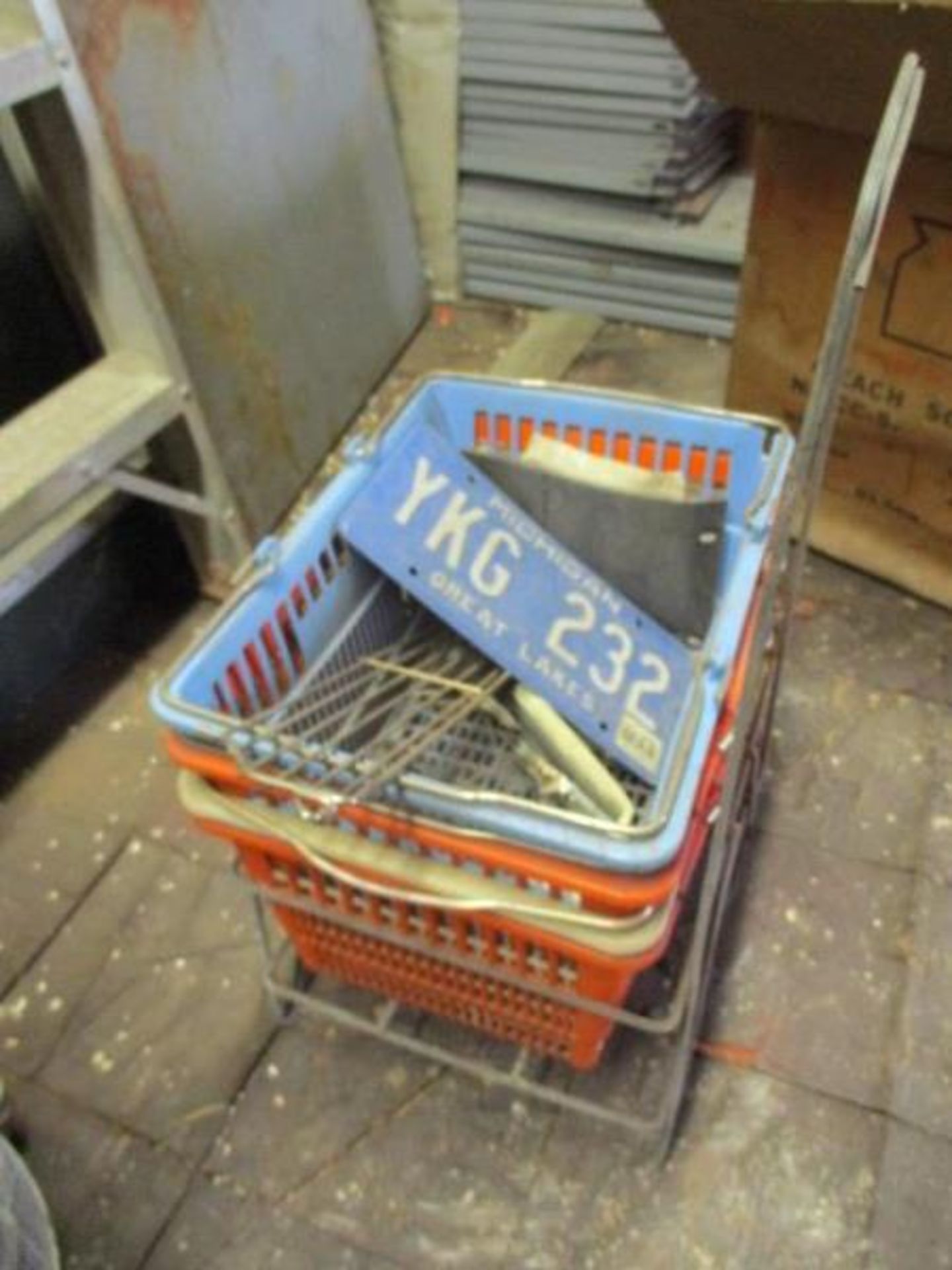 Galvanized Creeper Bucket on Wheels, Vintage Shopping Baskets and aluminum Step Ladder - Image 3 of 4