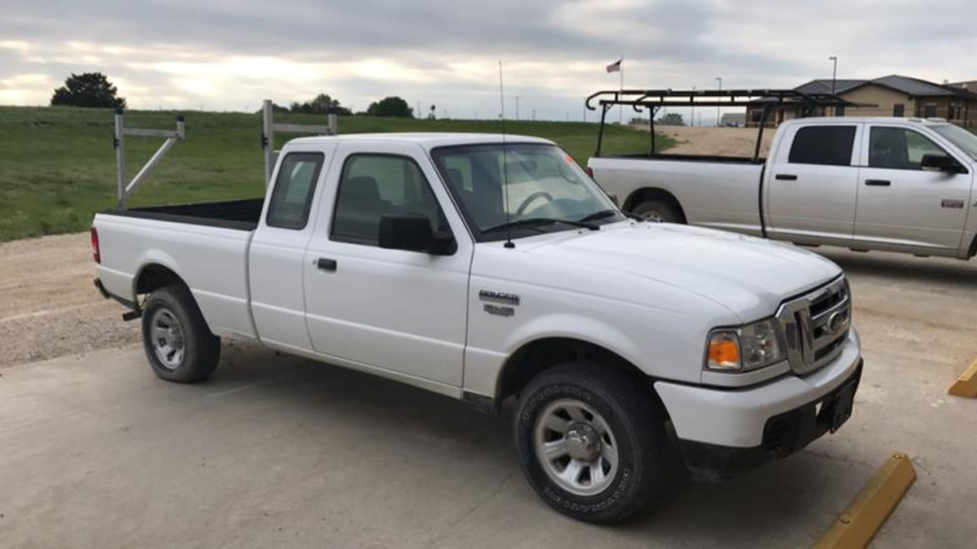 2009 Ford Ranger Supercab 4x2 XLT, 5 speed manual transmission. Sticker price $18,515.00, 90,0660 - Bild 8 aus 20