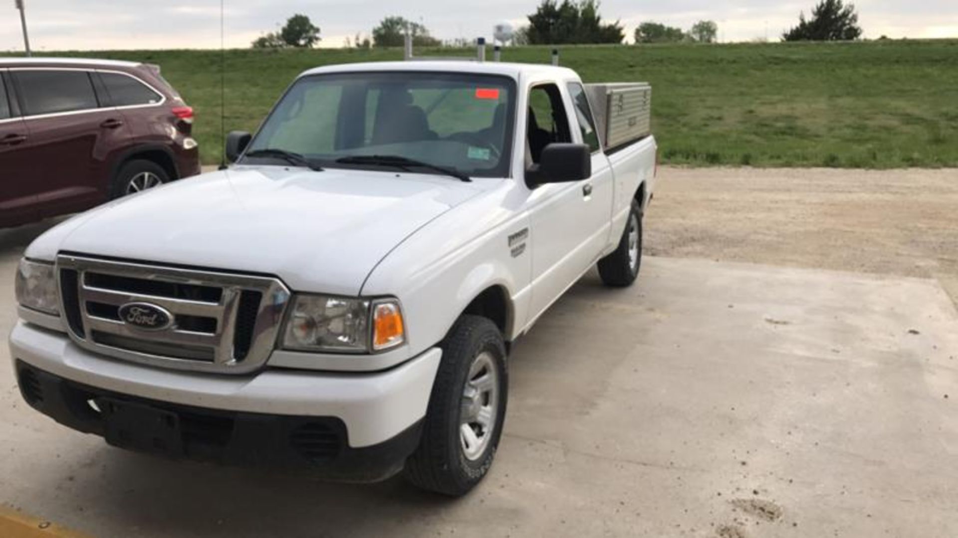 2009 Ford Ranger Supercab 4x2 XLT, 5 speed manual transmission. Sticker price $18,515.00, 90,0660 - Image 7 of 20