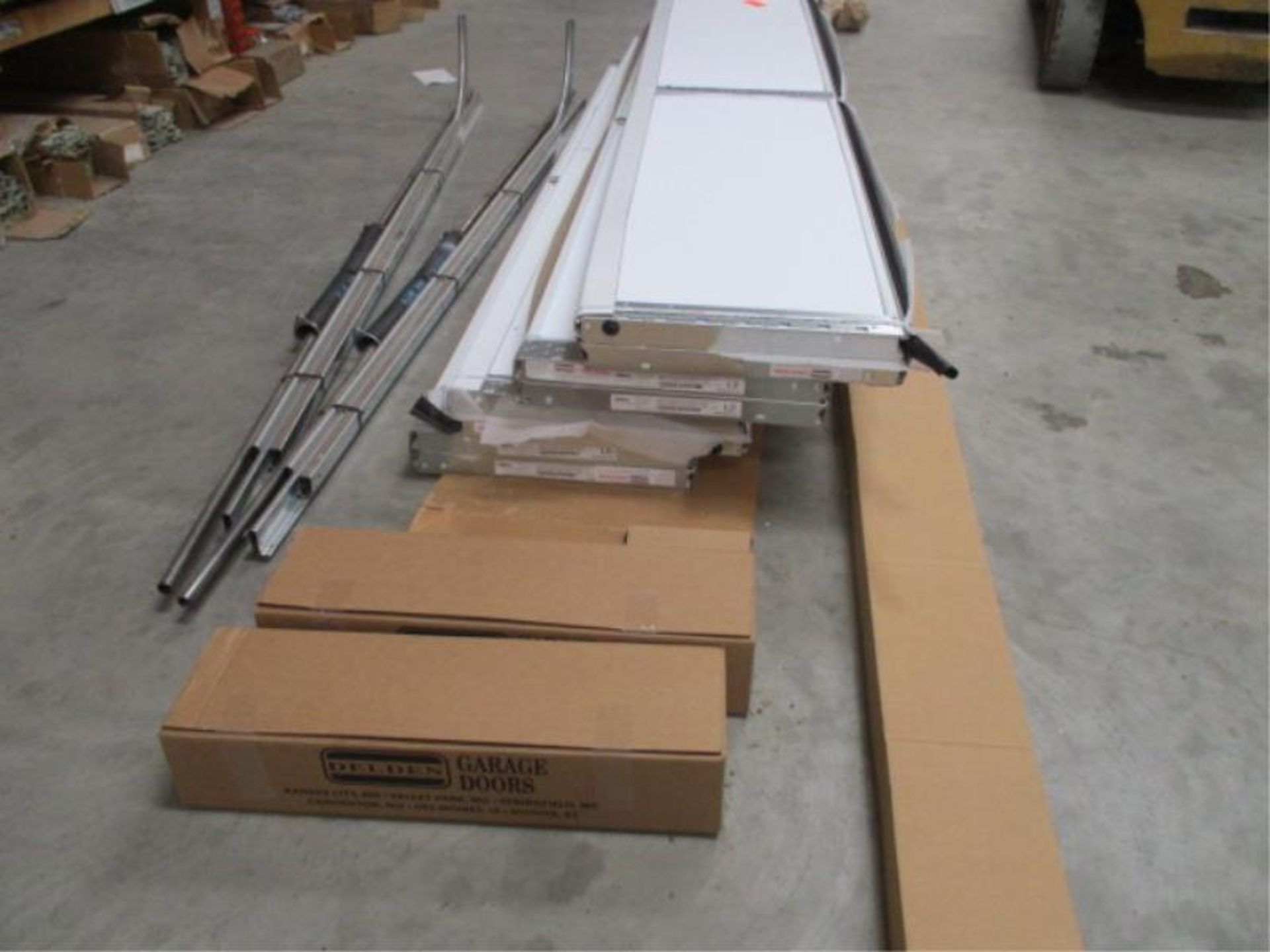 Garage Door Kit with Panels, Motor, Tracks by Belden 9ft x 7ft OV-25 - Image 3 of 5