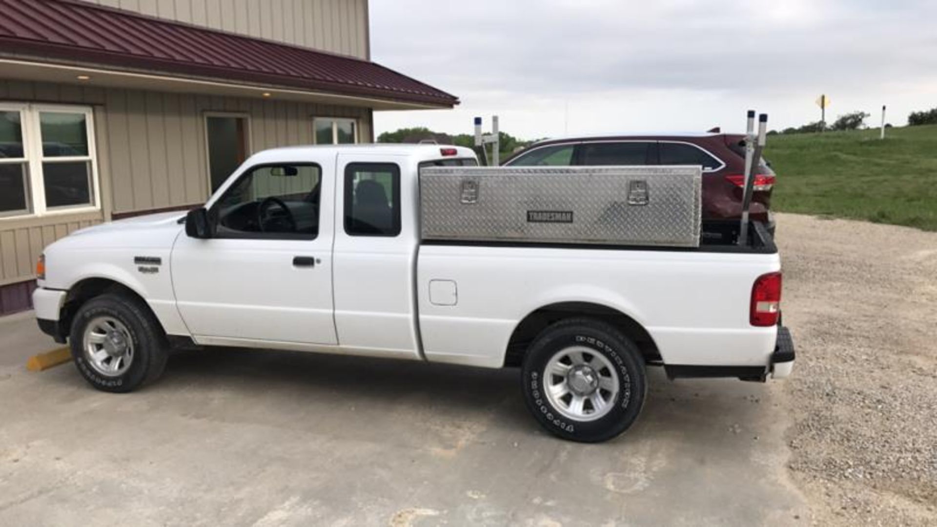 2009 Ford Ranger Supercab 4x2 XLT, 5 speed manual transmission. Sticker price $18,515.00, 90,0660 - Image 5 of 20