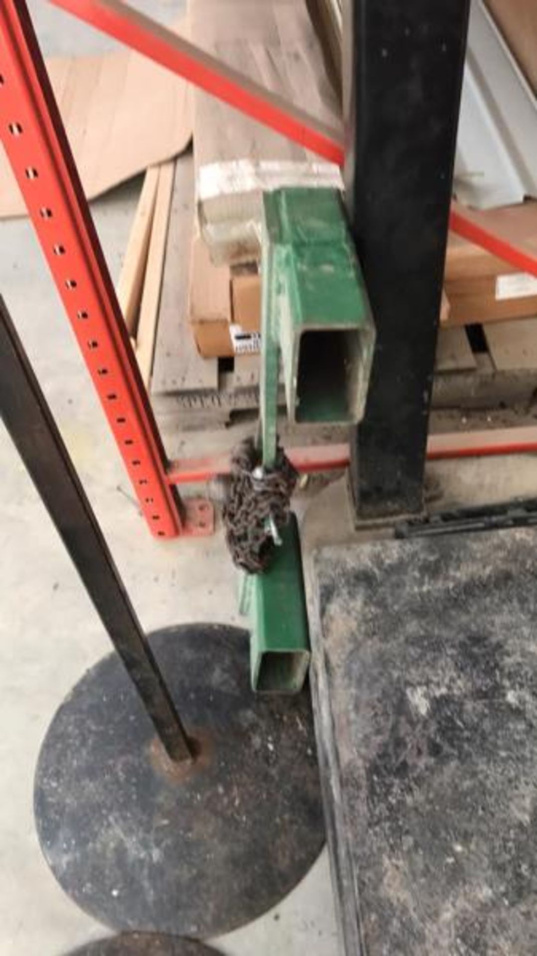 Trailer hitch, chain, Fork attachment - Image 2 of 2