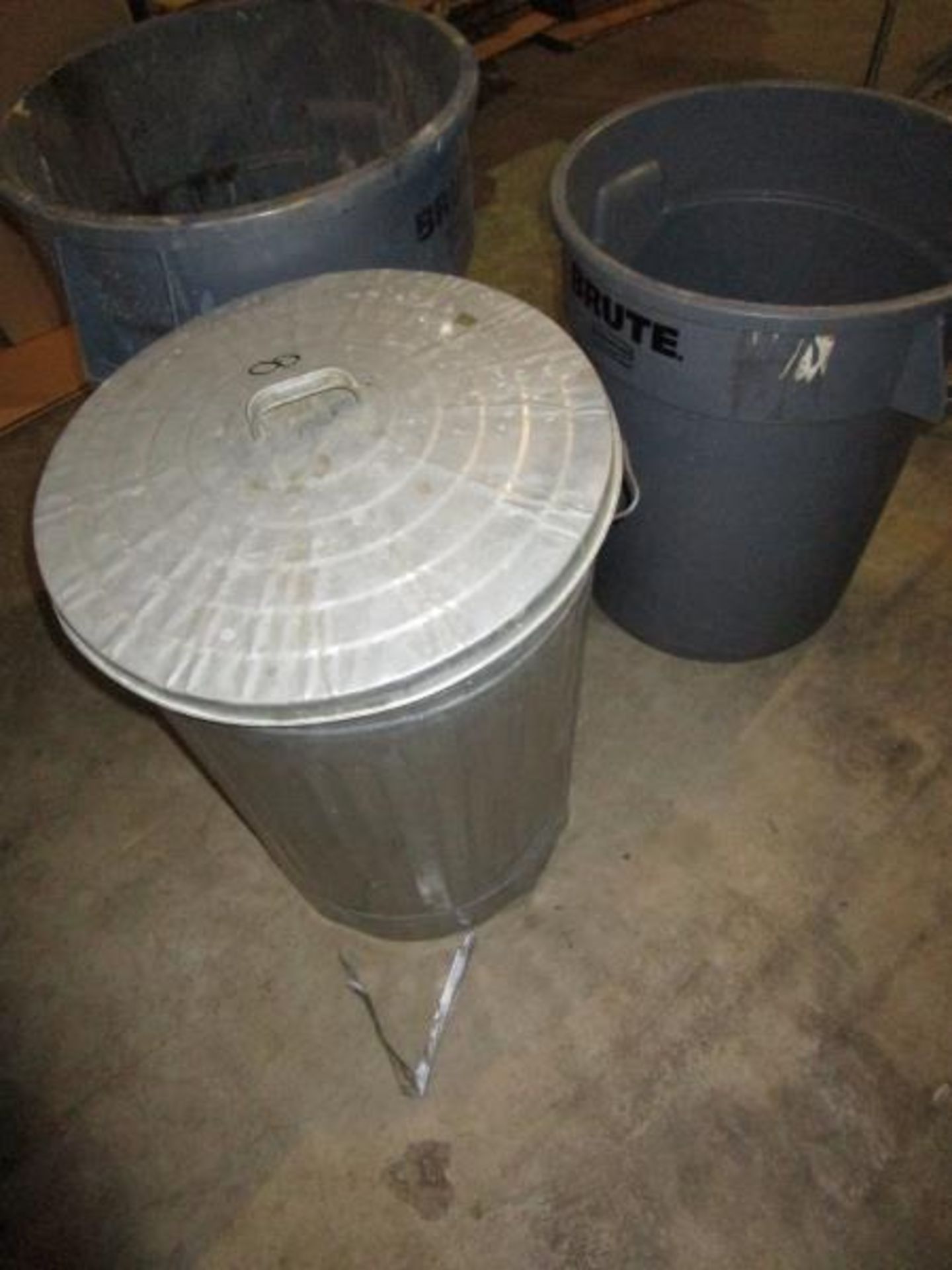 (4) Trash Cans - 3 Asst. Brute & 1 <Metal w/ Lid - Image 2 of 2