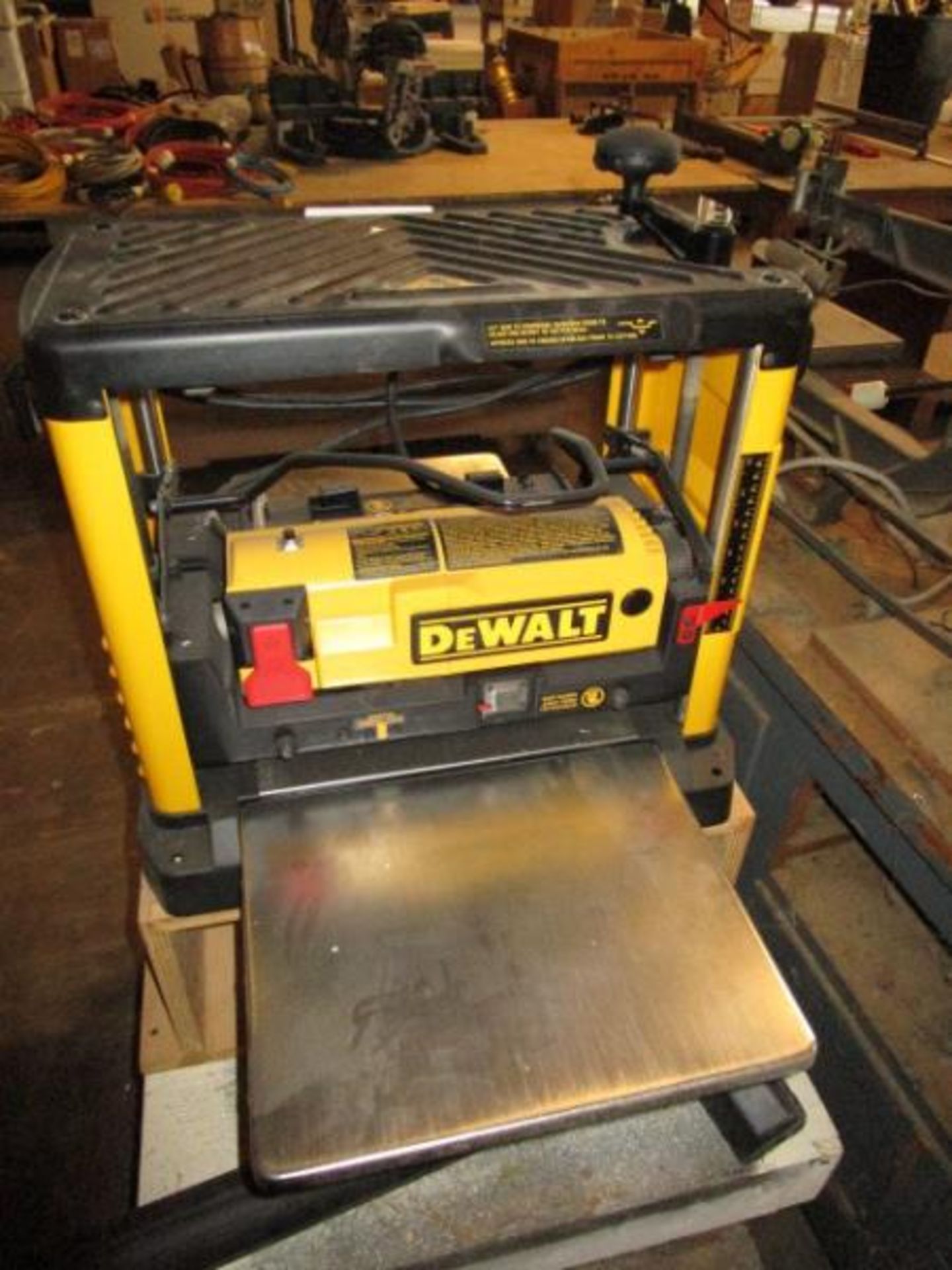 Thickness Planer w/ Stant by Delta, Model: DW733