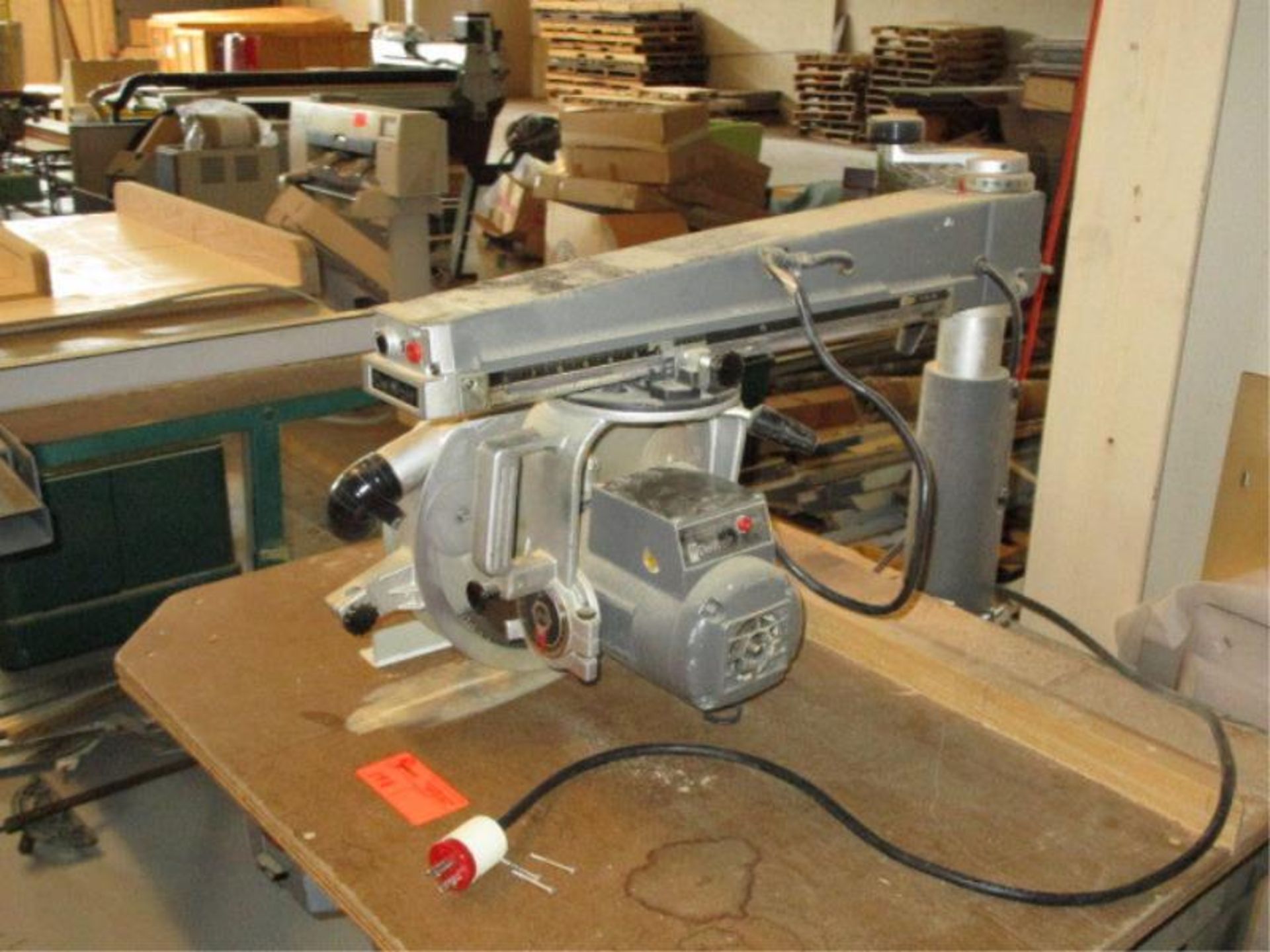 Radial Arm Saw by Dewalt, 3.5 Max HP, Model: 790 Contractors Power Shop Contractors Power Shop - Image 4 of 5