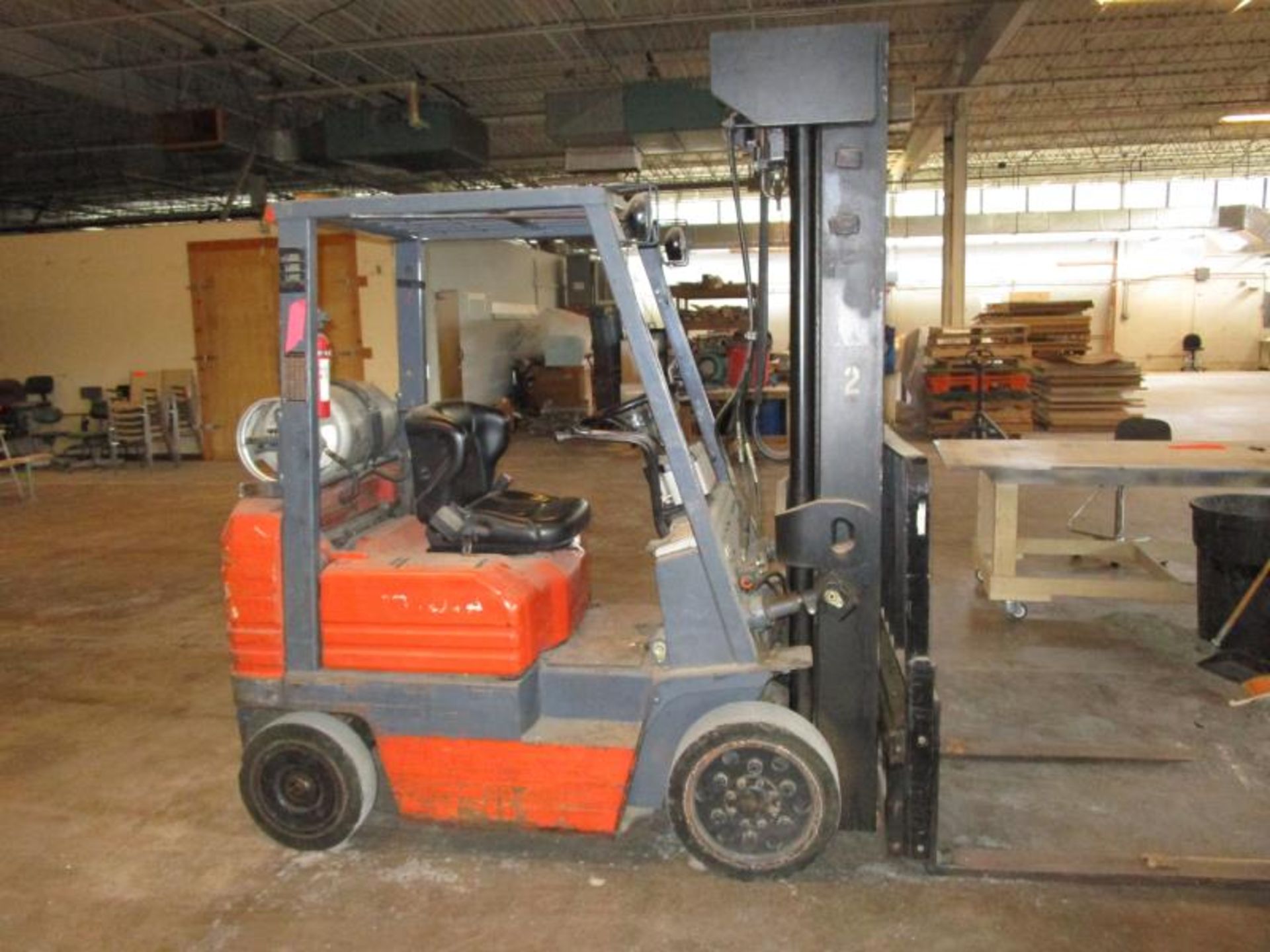 Toyota Forklift Truck, Model: 5FGC25, SN: 5FGCU25-822279, Approx. Weight: 8480 Lbs., Type: LP, - Image 5 of 10
