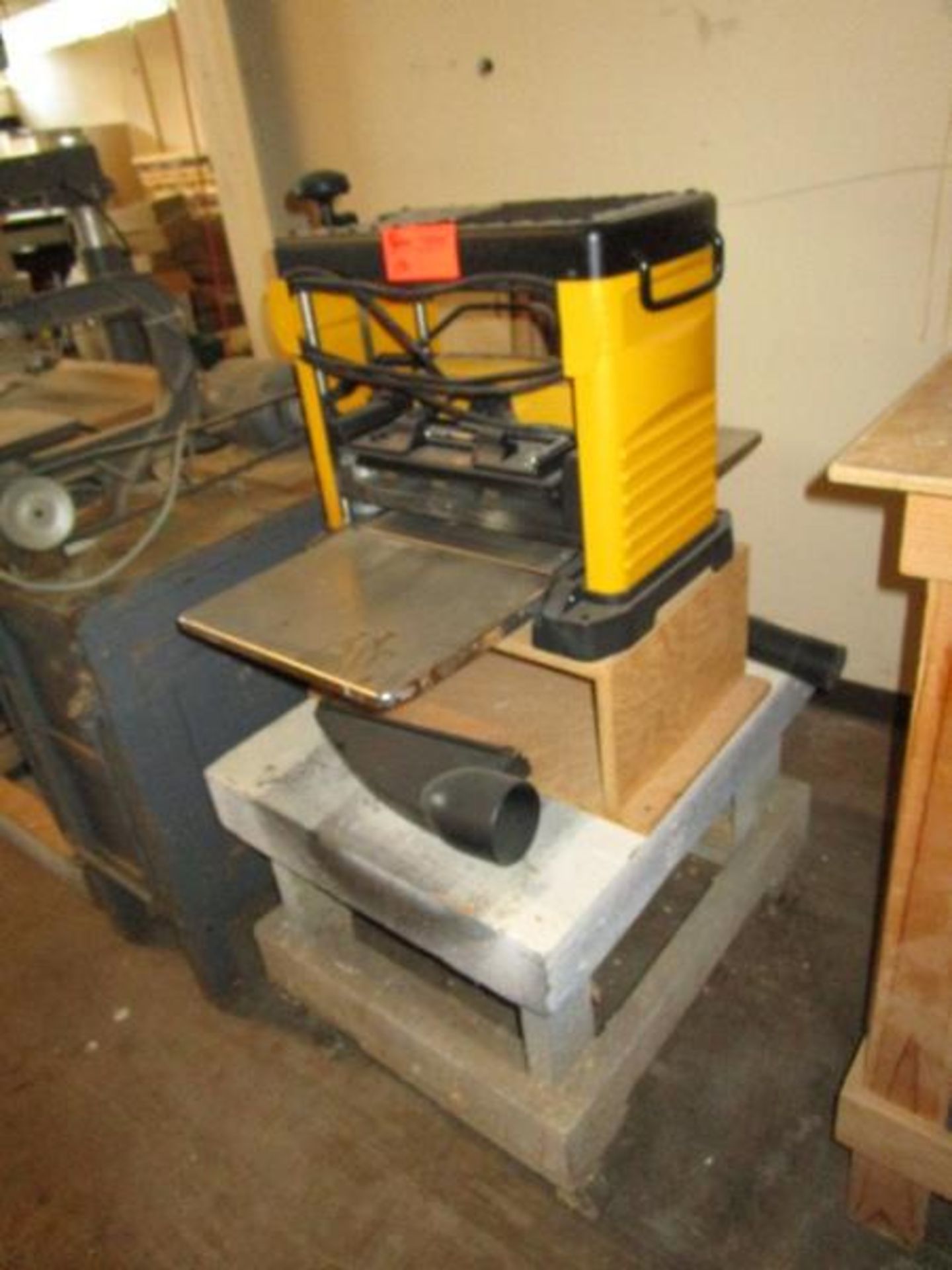 Thickness Planer w/ Stant by Delta, Model: DW733 - Image 3 of 7
