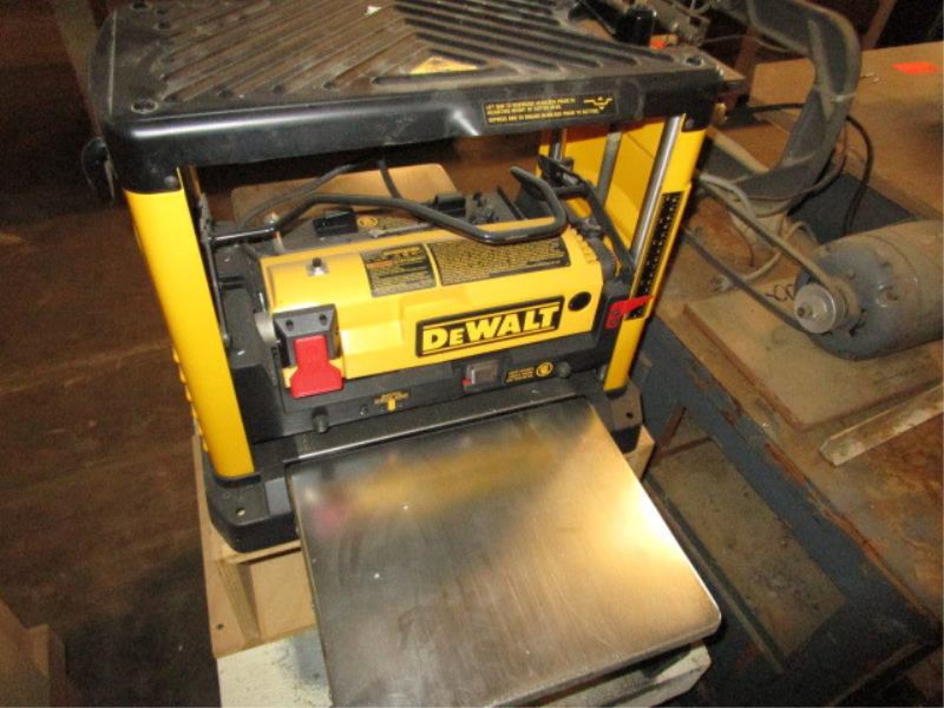 Thickness Planer w/ Stant by Delta, Model: DW733 - Image 7 of 7