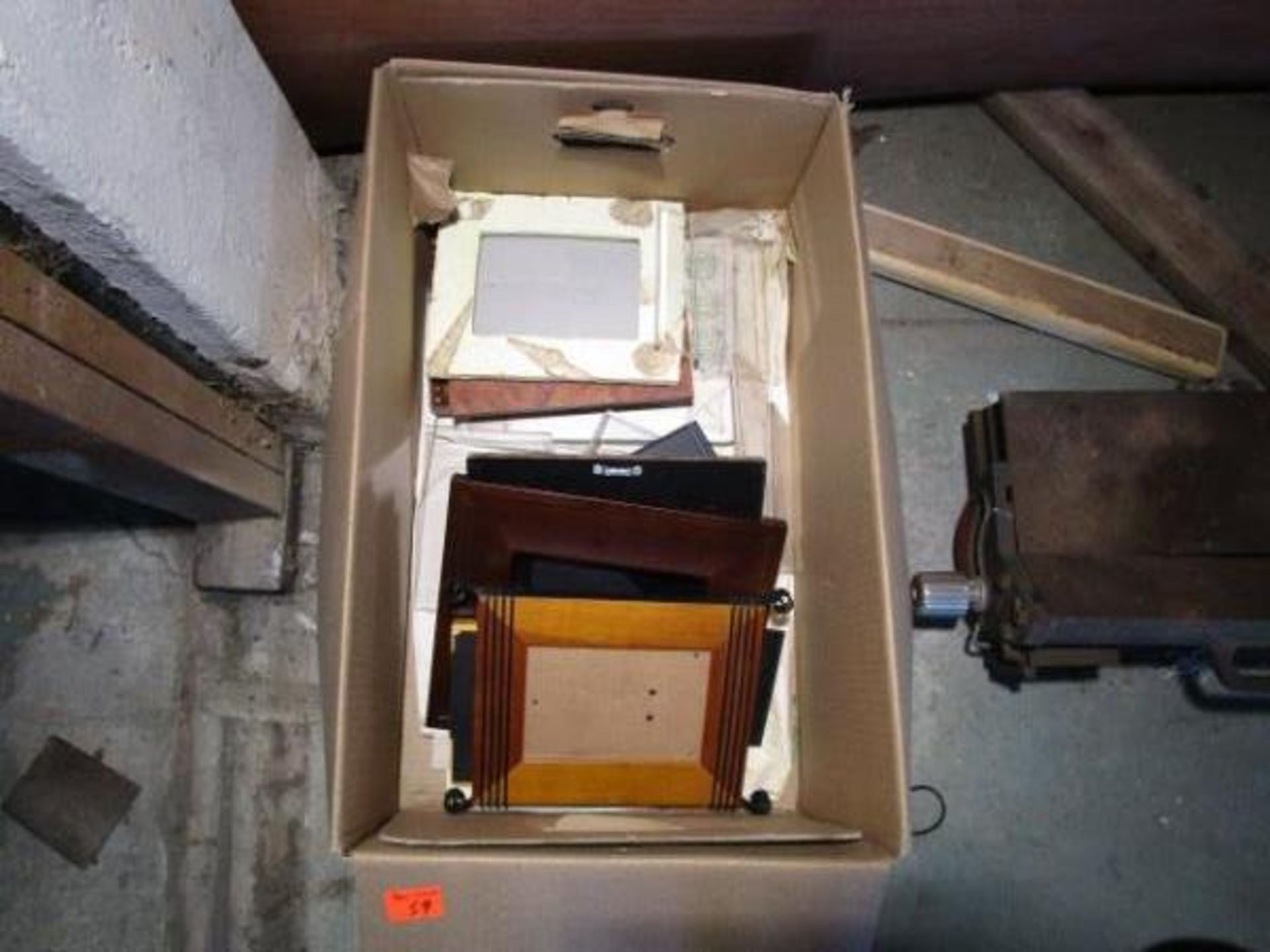 Box of Frames, 8 modern, miscellaneous