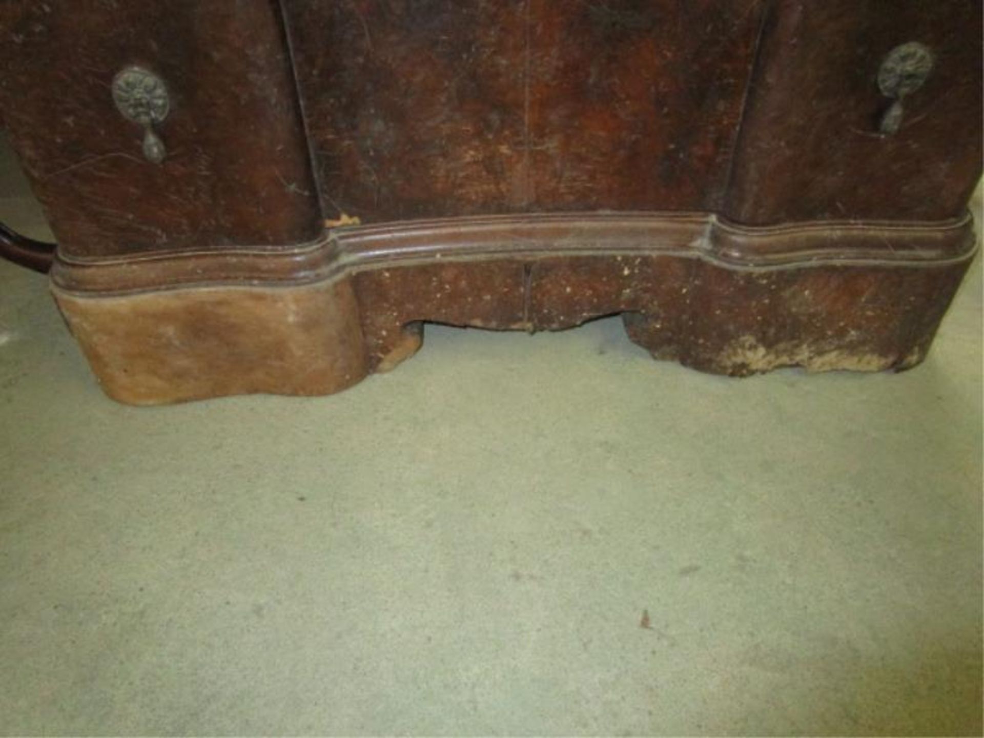 Bureau, 3 drawer, veneer damage to base, curly maple veneer, block front, veneer damage, poor - Image 2 of 2