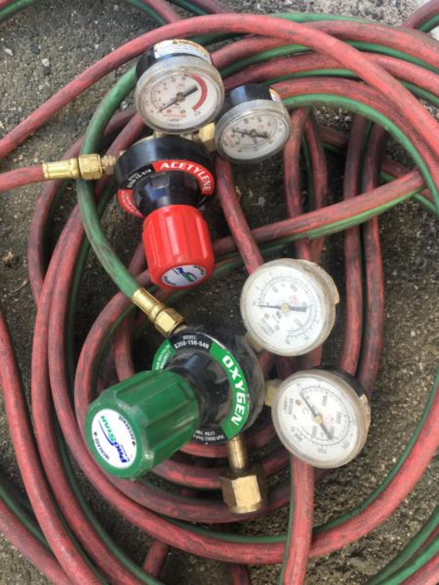 Approx 30Ft of Oxy/Acetylene Hose with Two Gauges