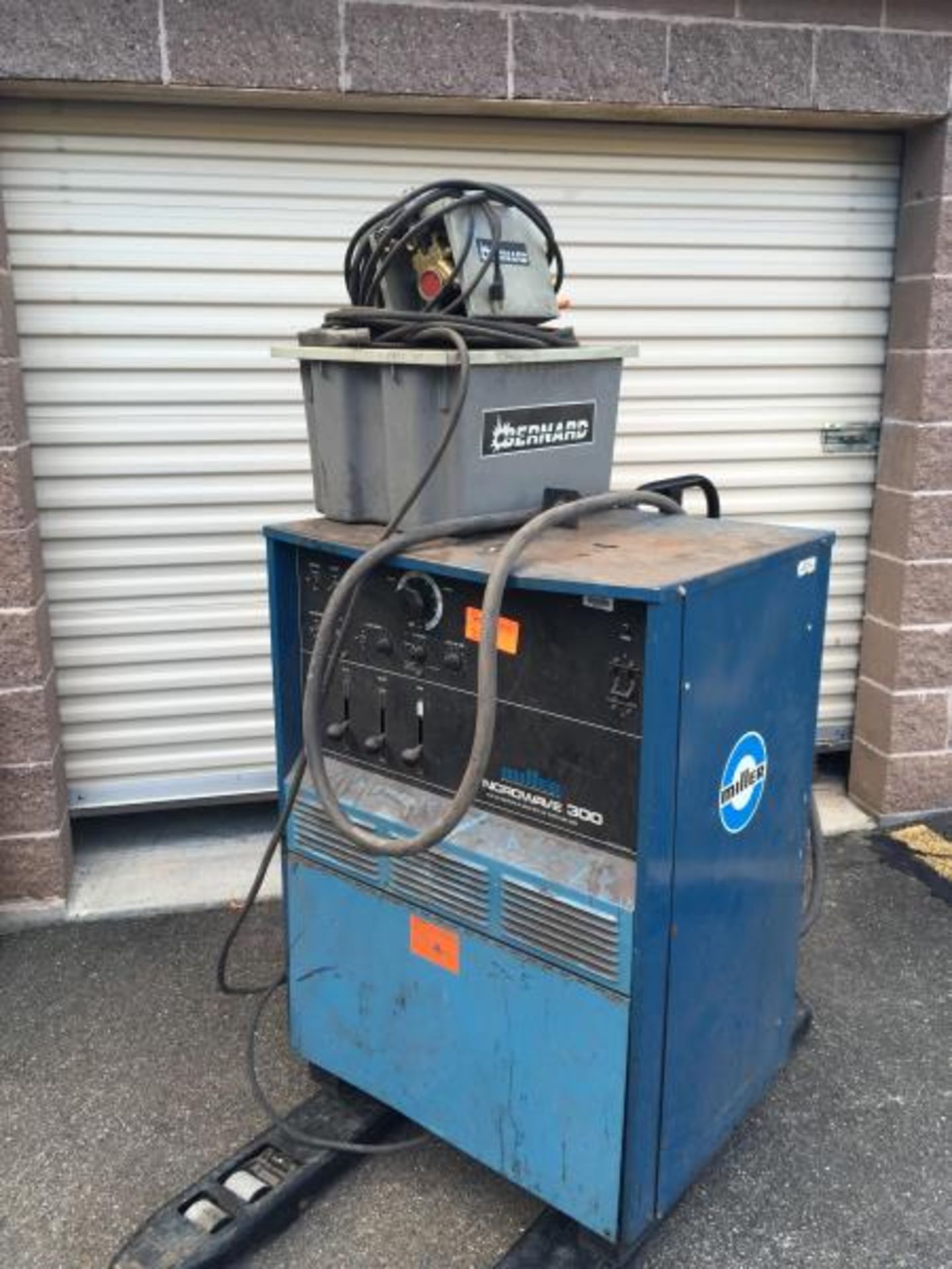 Miller Syncrowave 300 AC/DC Gas Tungsten with Bernard Water Cooler Single Phase