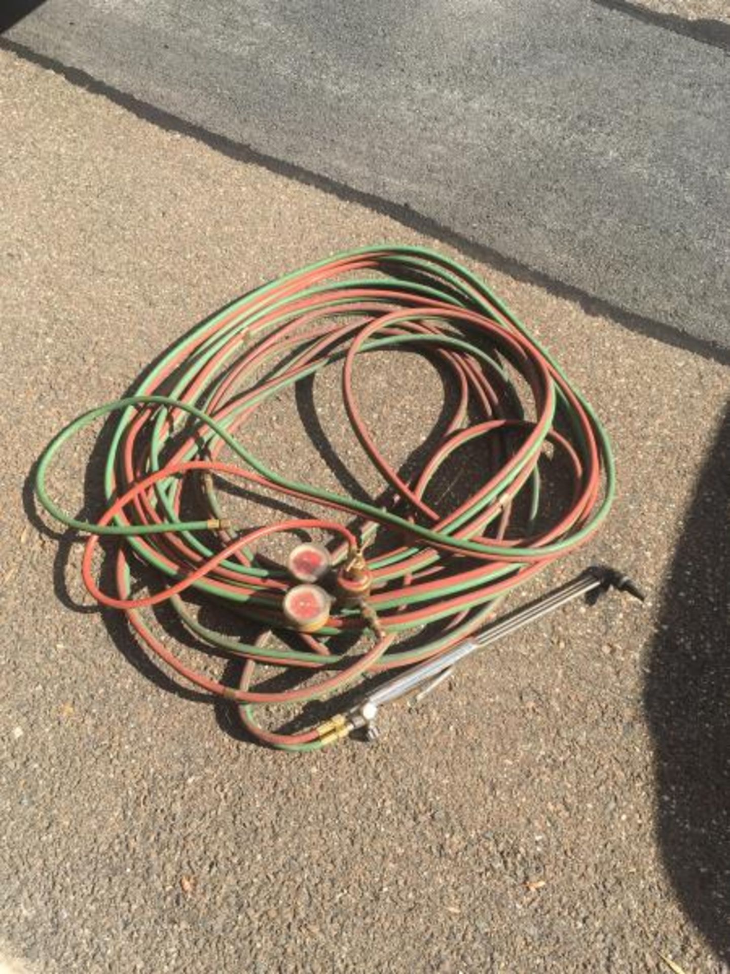 Approx 30Ft of Oxy/Acetylene Hose with Gauge and Torch