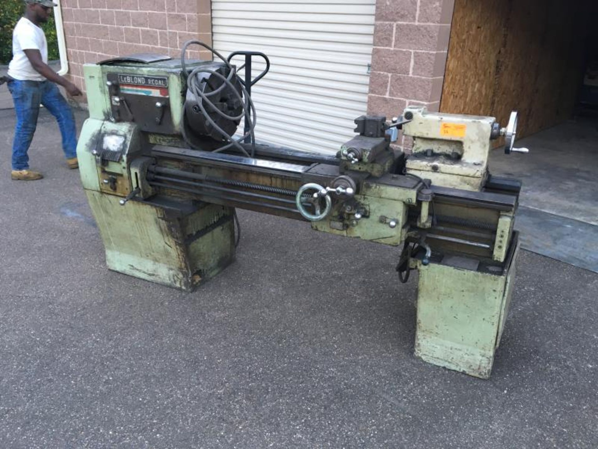 Leblond Regal Lathe with 4Jaw Chuck, Tool Post Holder, Tail Stock and Horton 15-150 Model Chuck