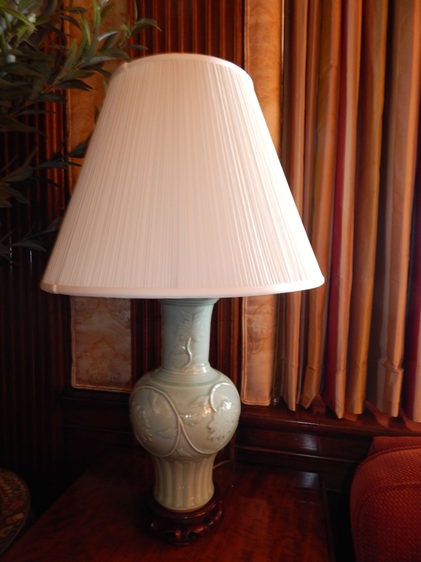 Korean Celadon Pottery Lamp with Rosewood Base - Image 6 of 7