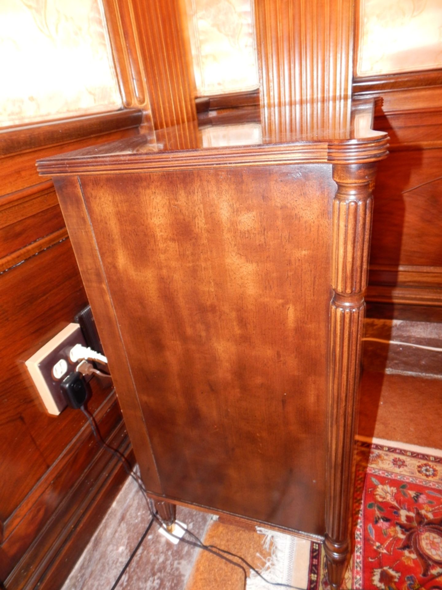 Henredon 5 Drawer Banded Mahogany Chest - Image 2 of 5