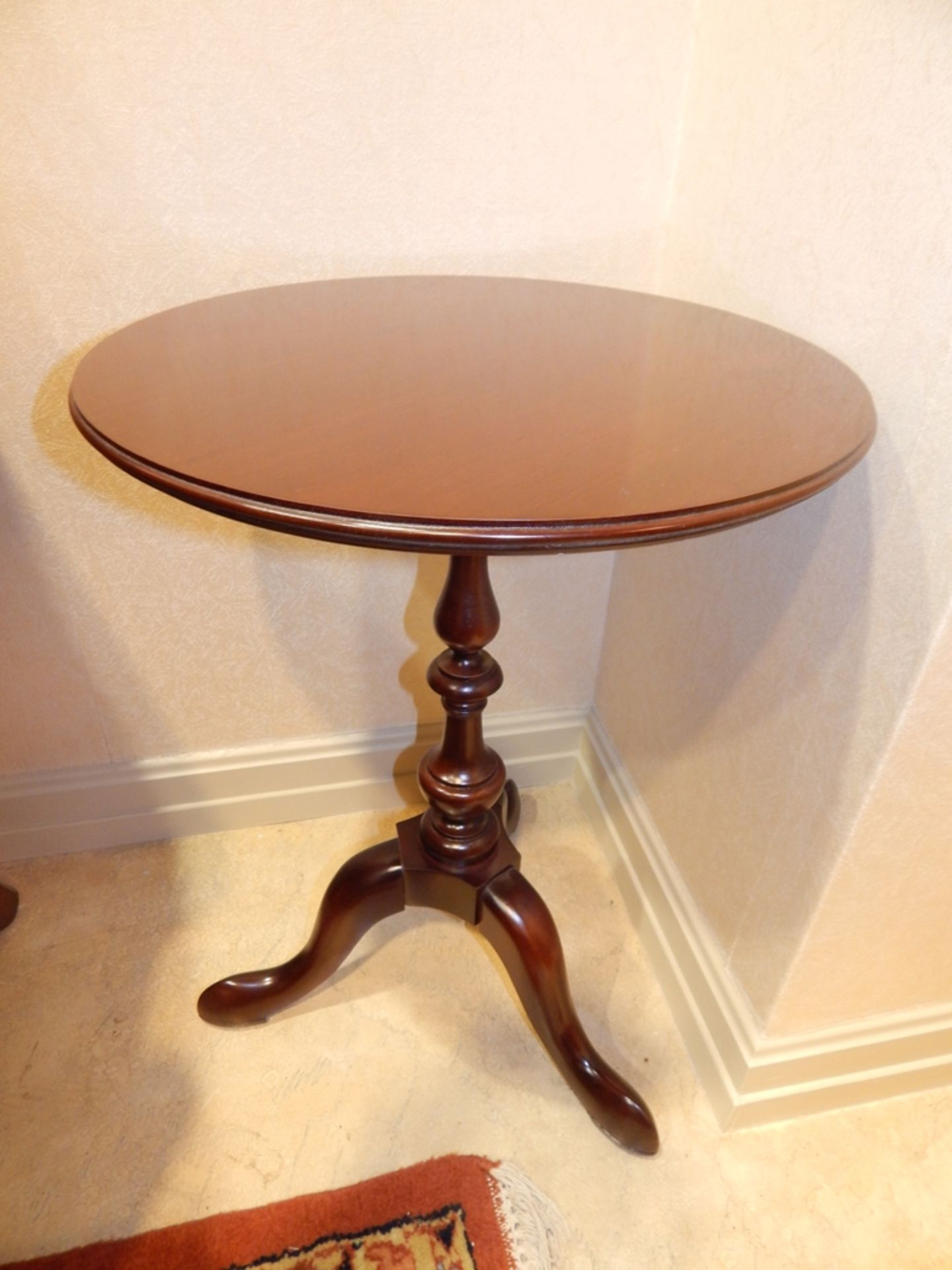 Modern 3-Legged Stand with 17" Top - Image 2 of 4