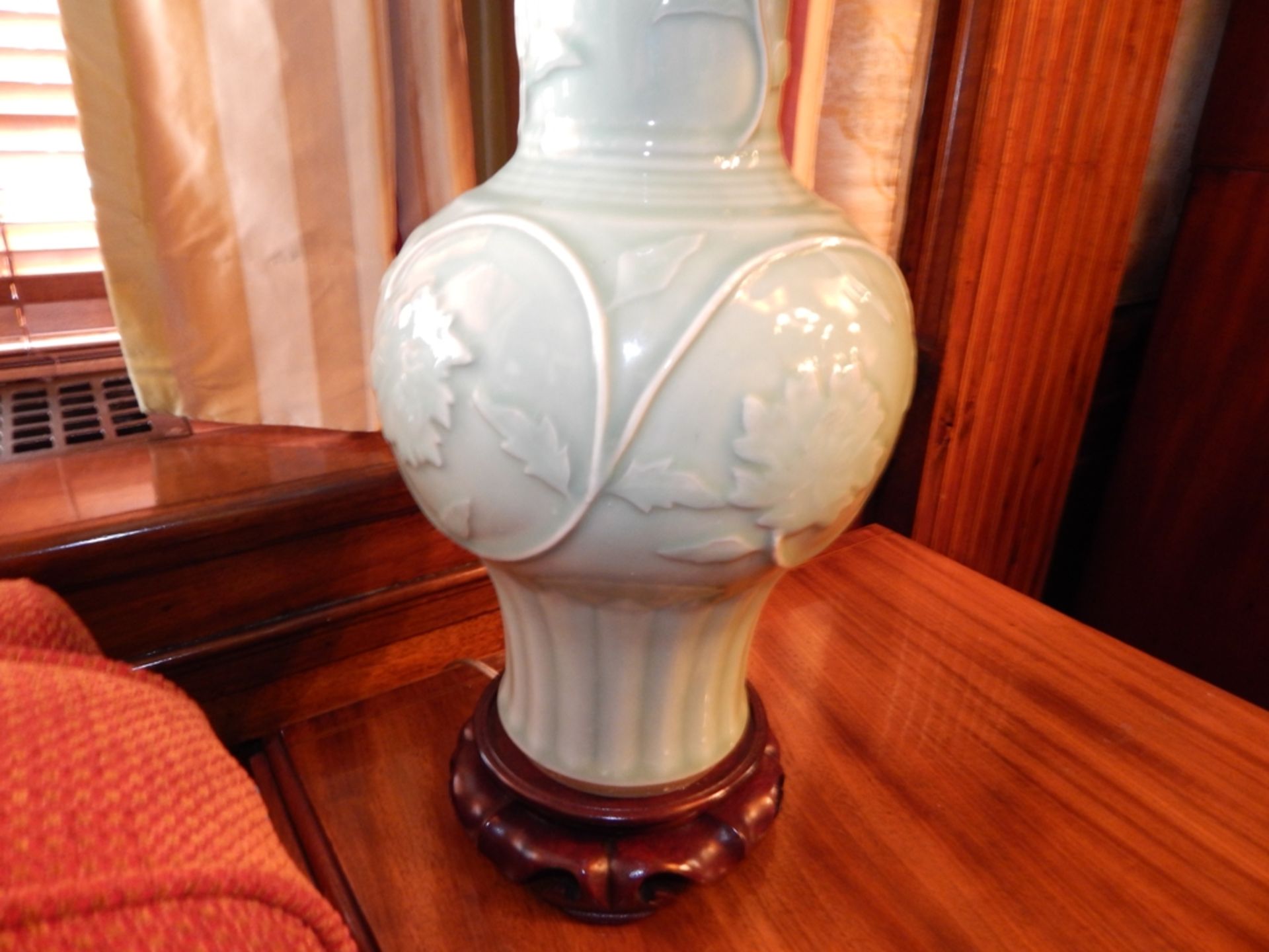 Korean Celadon Pottery Lamp with Rosewood Base - Image 3 of 7