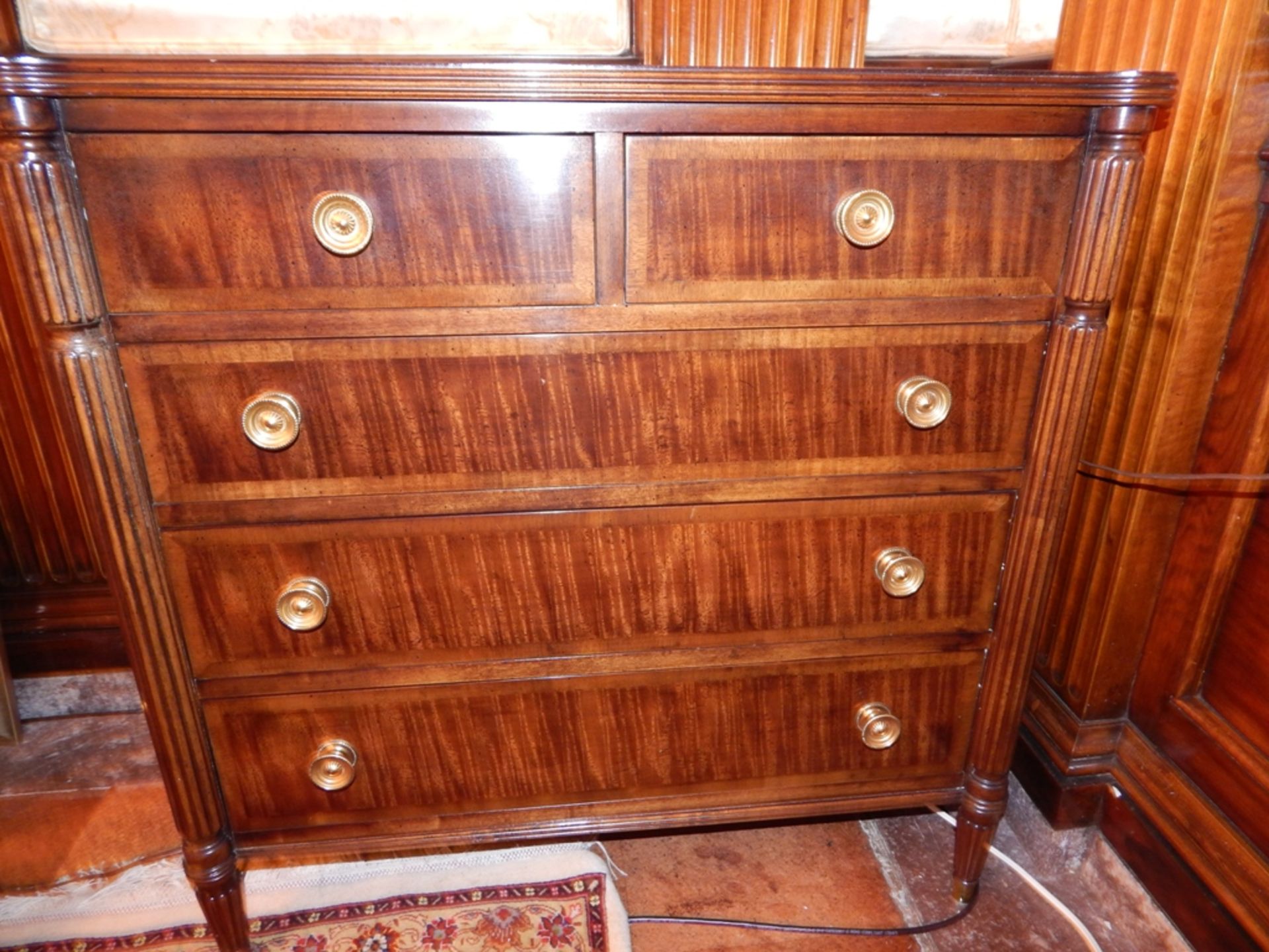 Henredon 5 Drawer Banded Mahogany Chest - Image 3 of 5