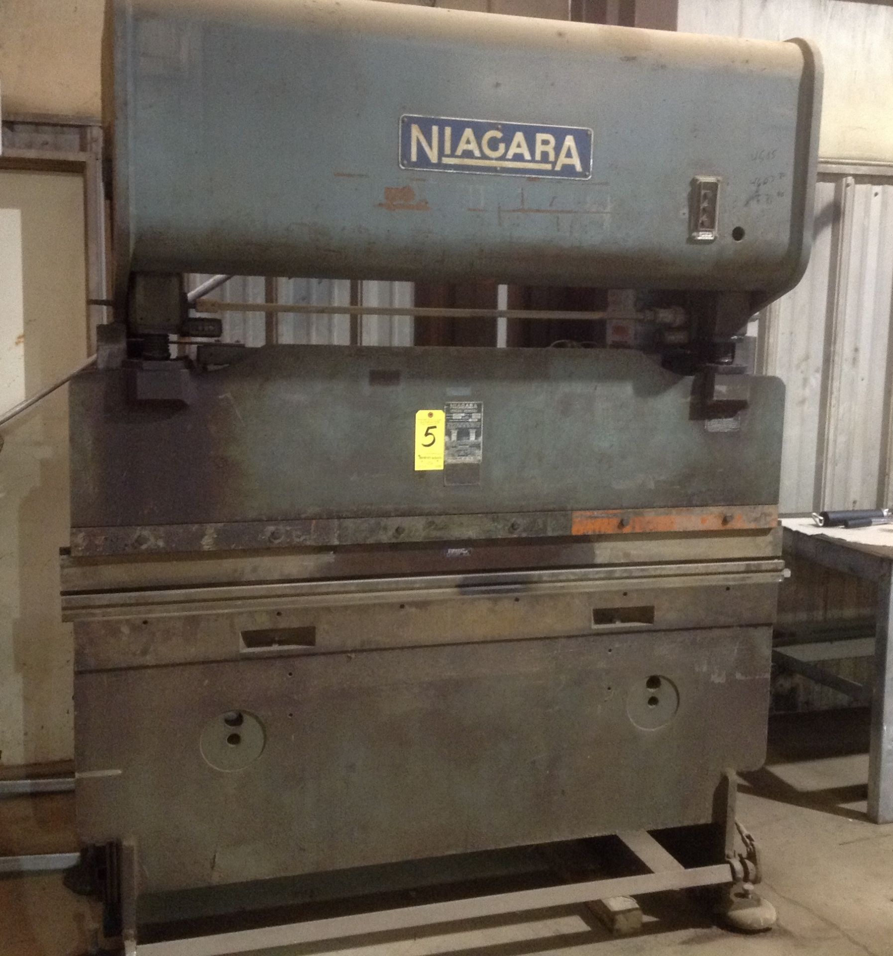 Niagara Model 30-5-6 Power Press Brake, s/n 36929, 30 Ton, 6 Ft. Overall, 5 Ft. 2 In. Between
